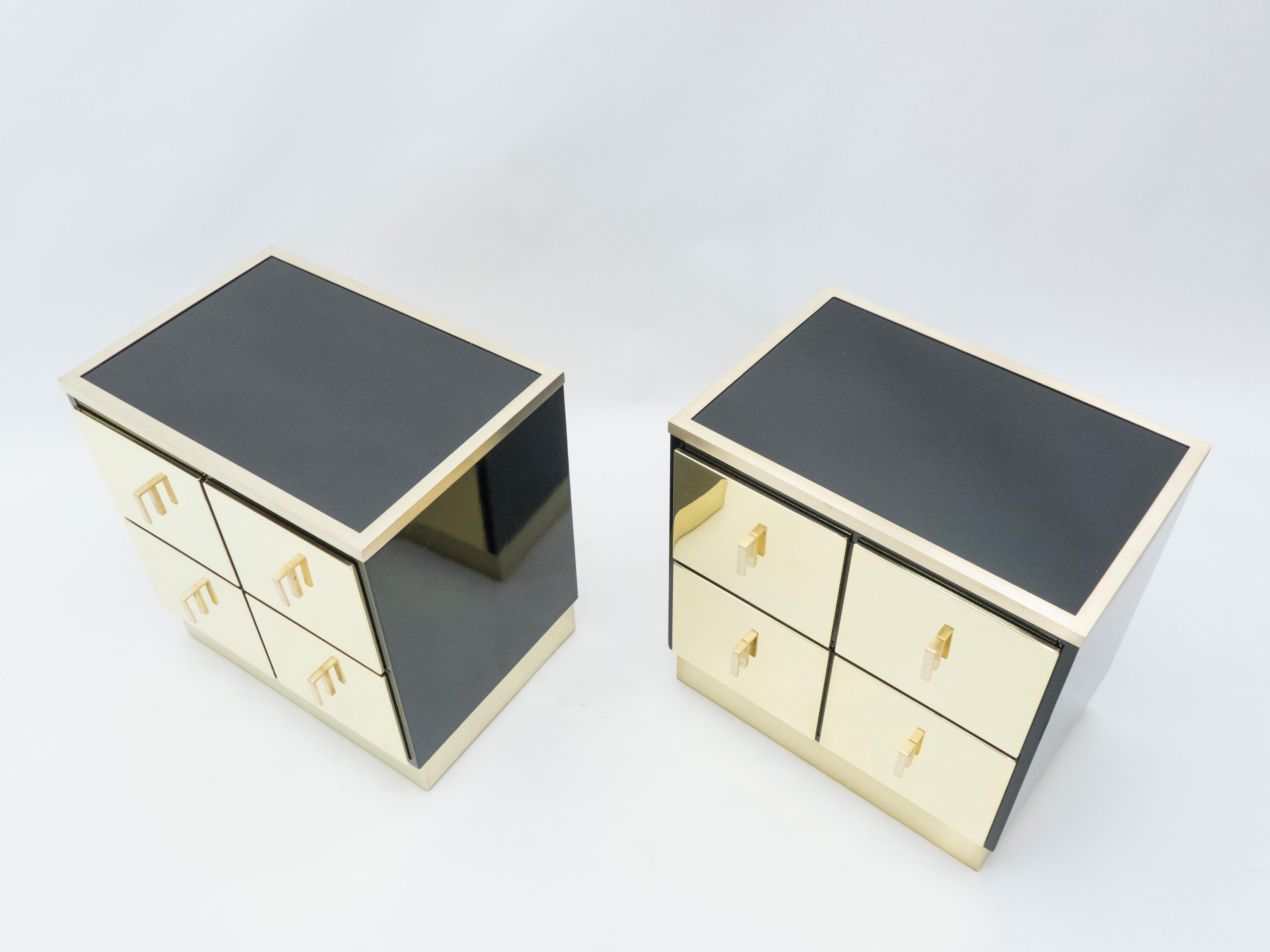 Pair of Italian Luciano Frigerio Black Lacquered Brass Nightstands Tables, 1970s In Good Condition In Paris, IDF