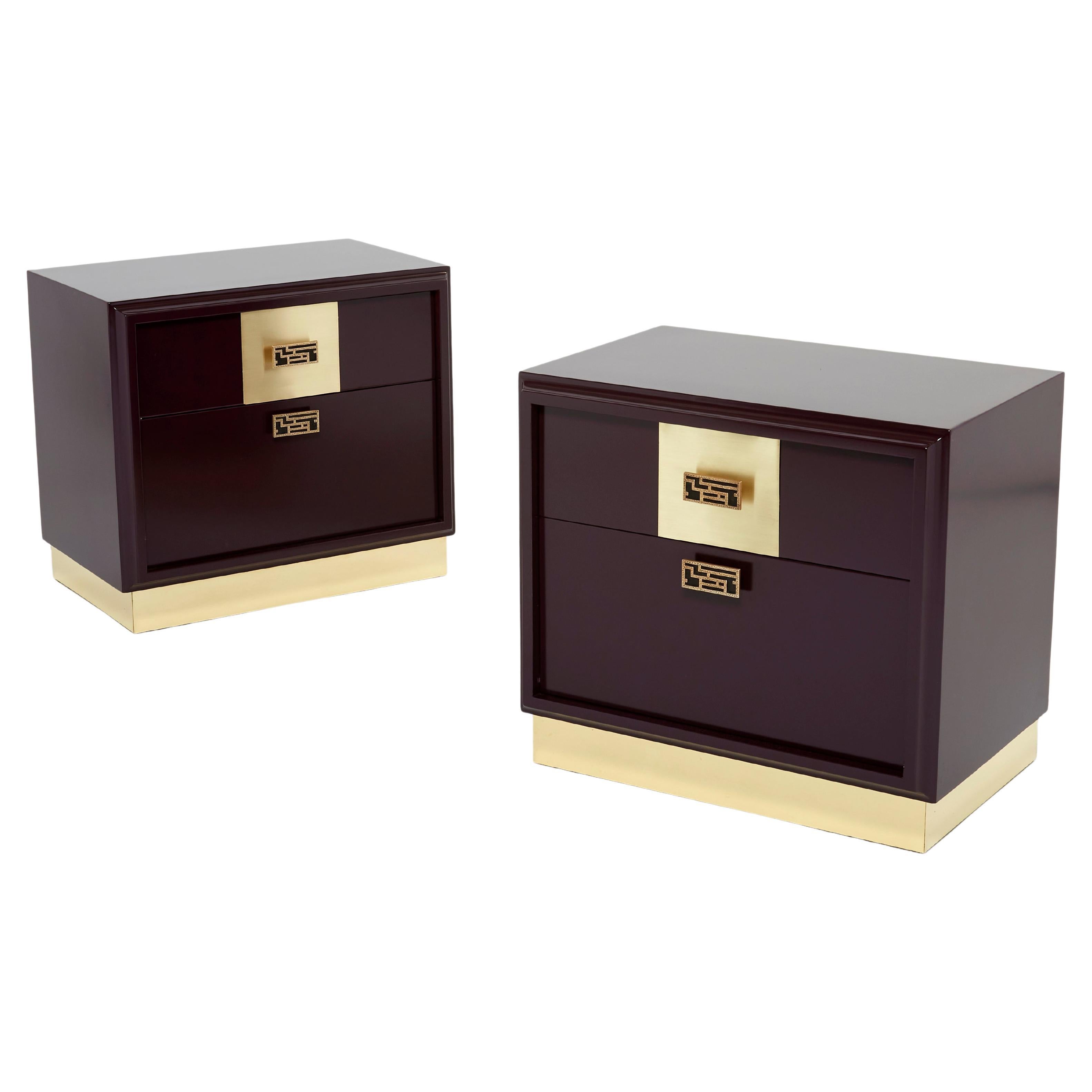 Pair of Italian Luciano Frigerio Plum Lacquered Brass Nightstands Tables, 1970s For Sale