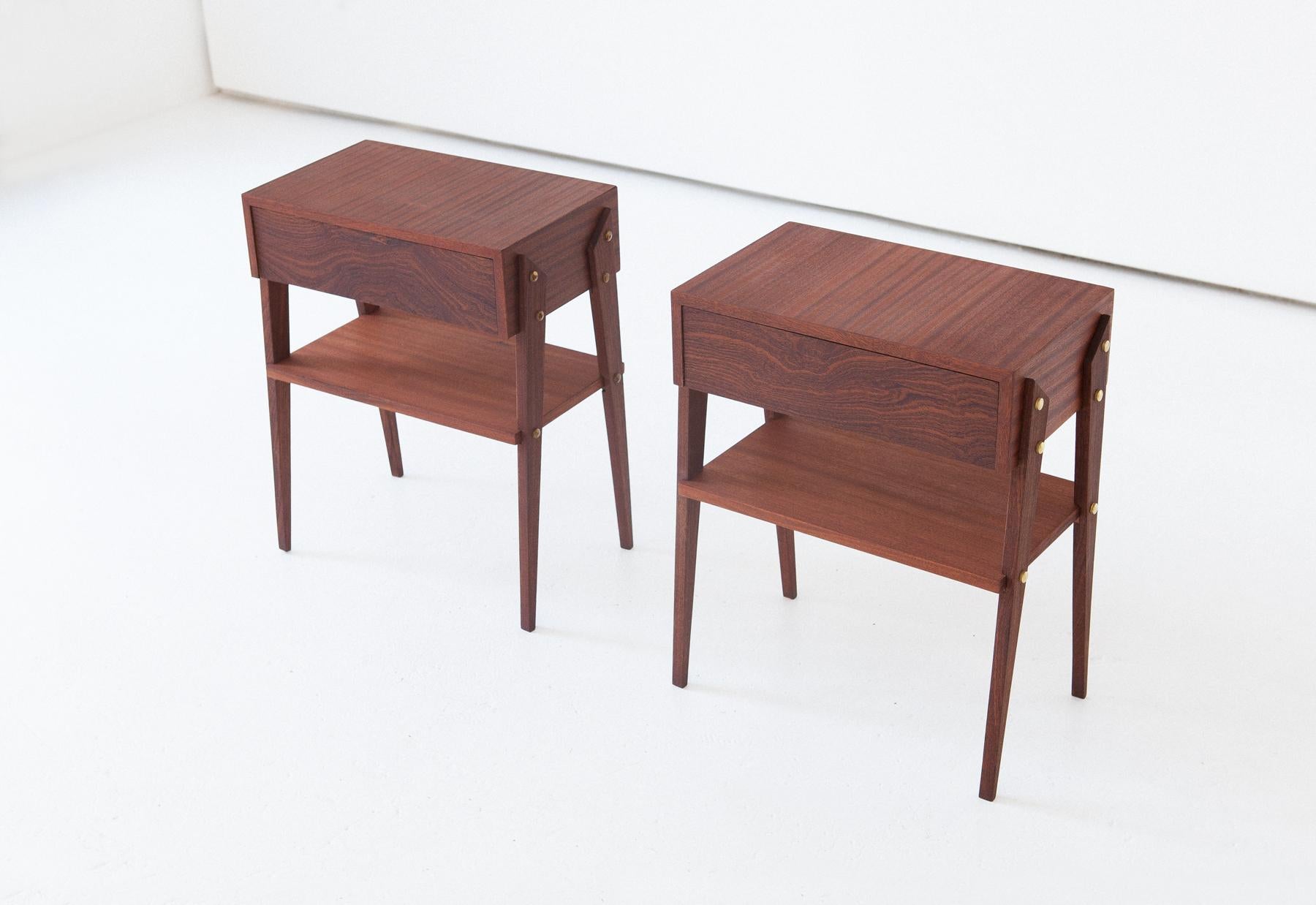 Pair of Italian Mahogany Wood Bedside Tables, 1950s In Excellent Condition In Rome, IT