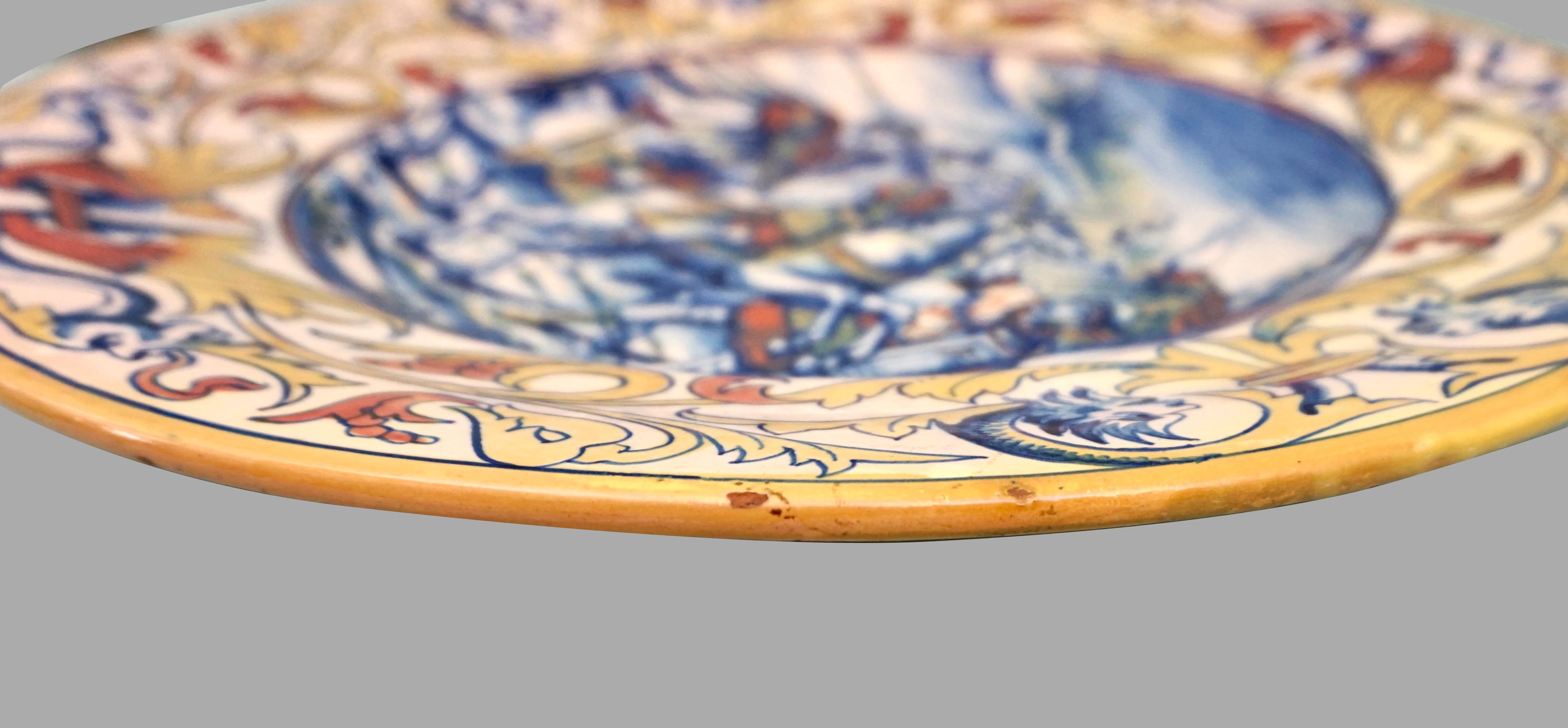 Pair of Italian Maiolica Chargers Depicting Roman Warriors in Combat 6
