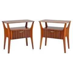 Paire de tables de nuit italiennes en érable attribuées à Gio Ponti pour Cantu, années 1950