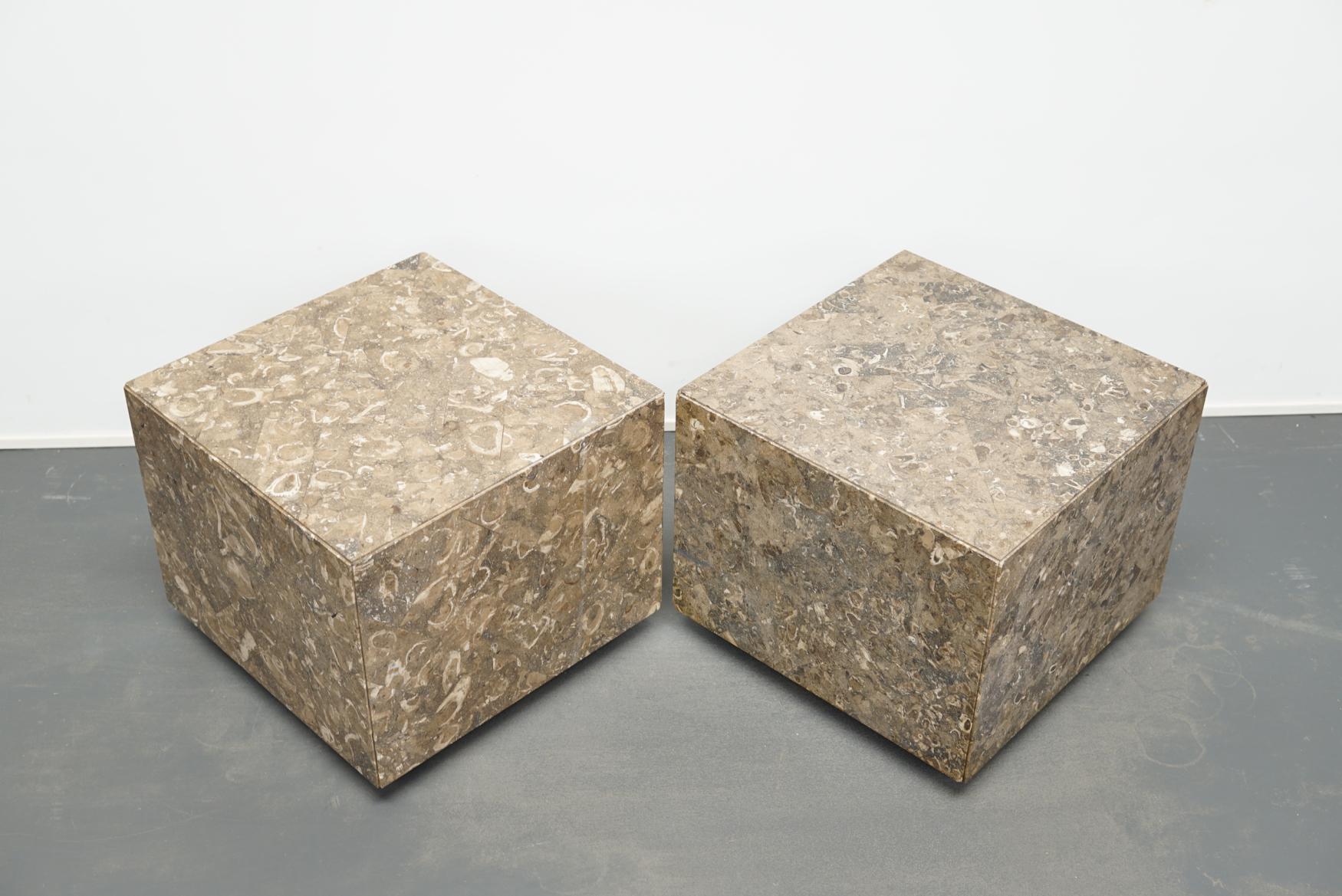 Pair of Italian Marble or Fossil Cube Side Tables In Good Condition In Nijmegen, NL