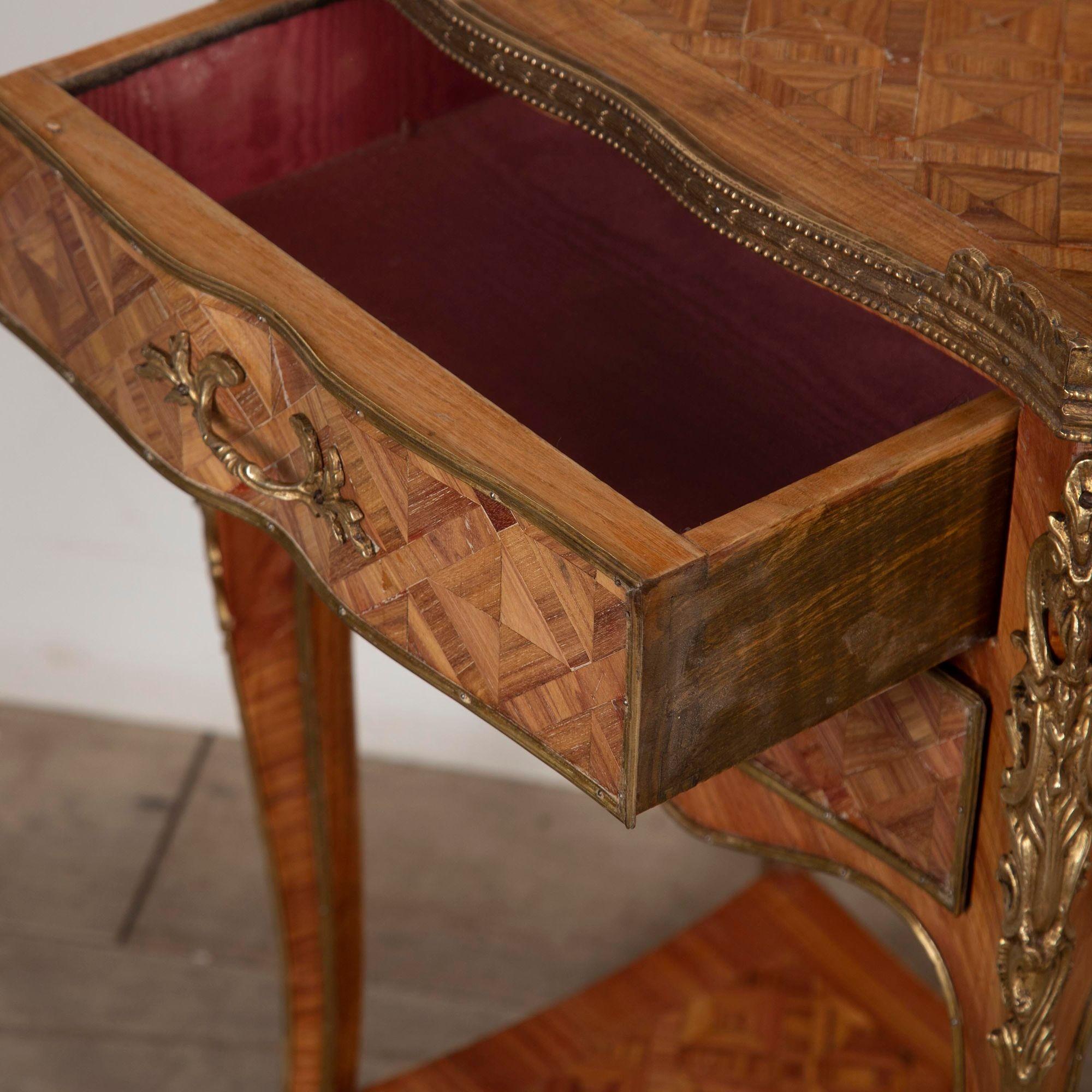 Louis XV Pair of Italian Marquetry Bedside Tables For Sale