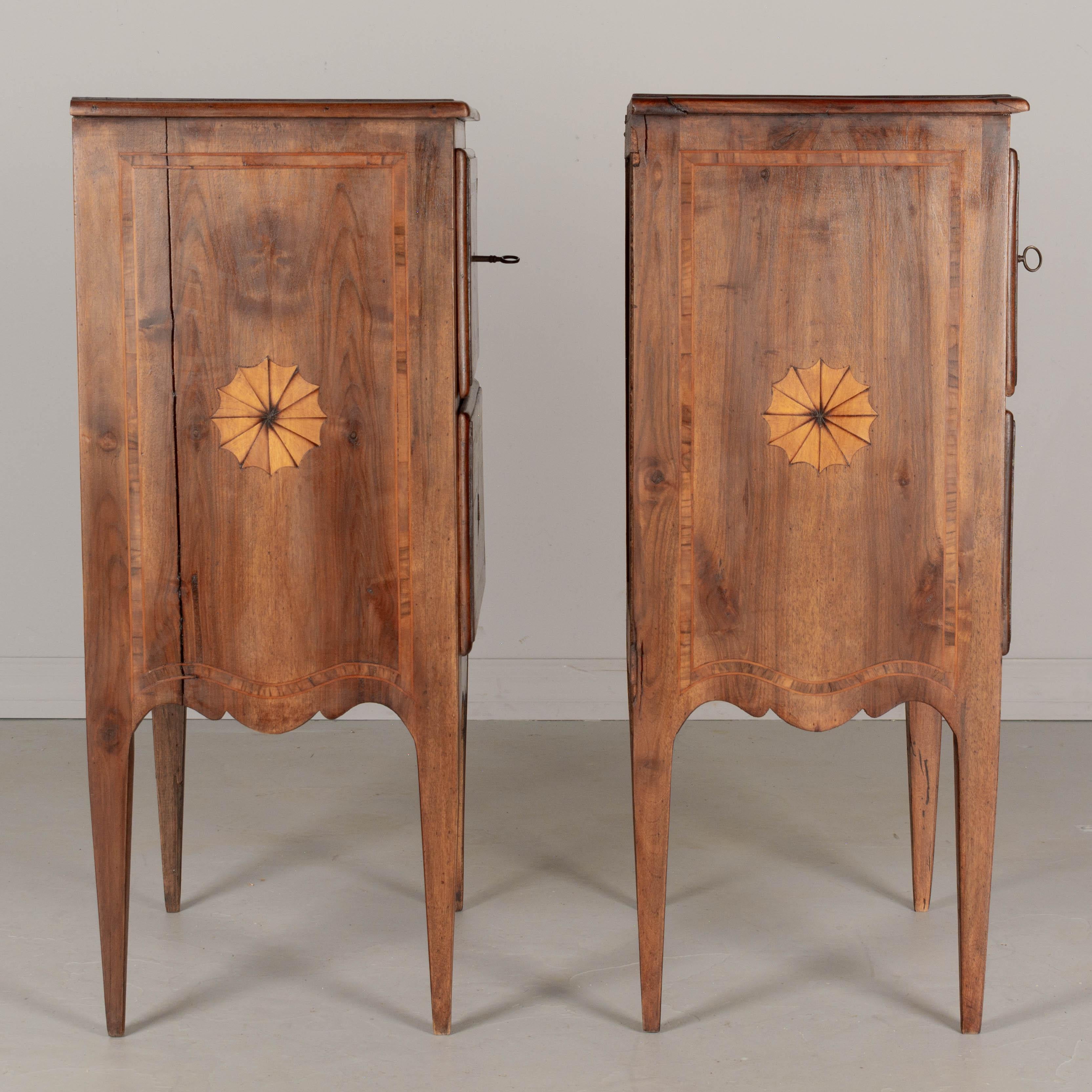 20th Century Pair of Italian Marquetry Nightstands or Side Tables For Sale