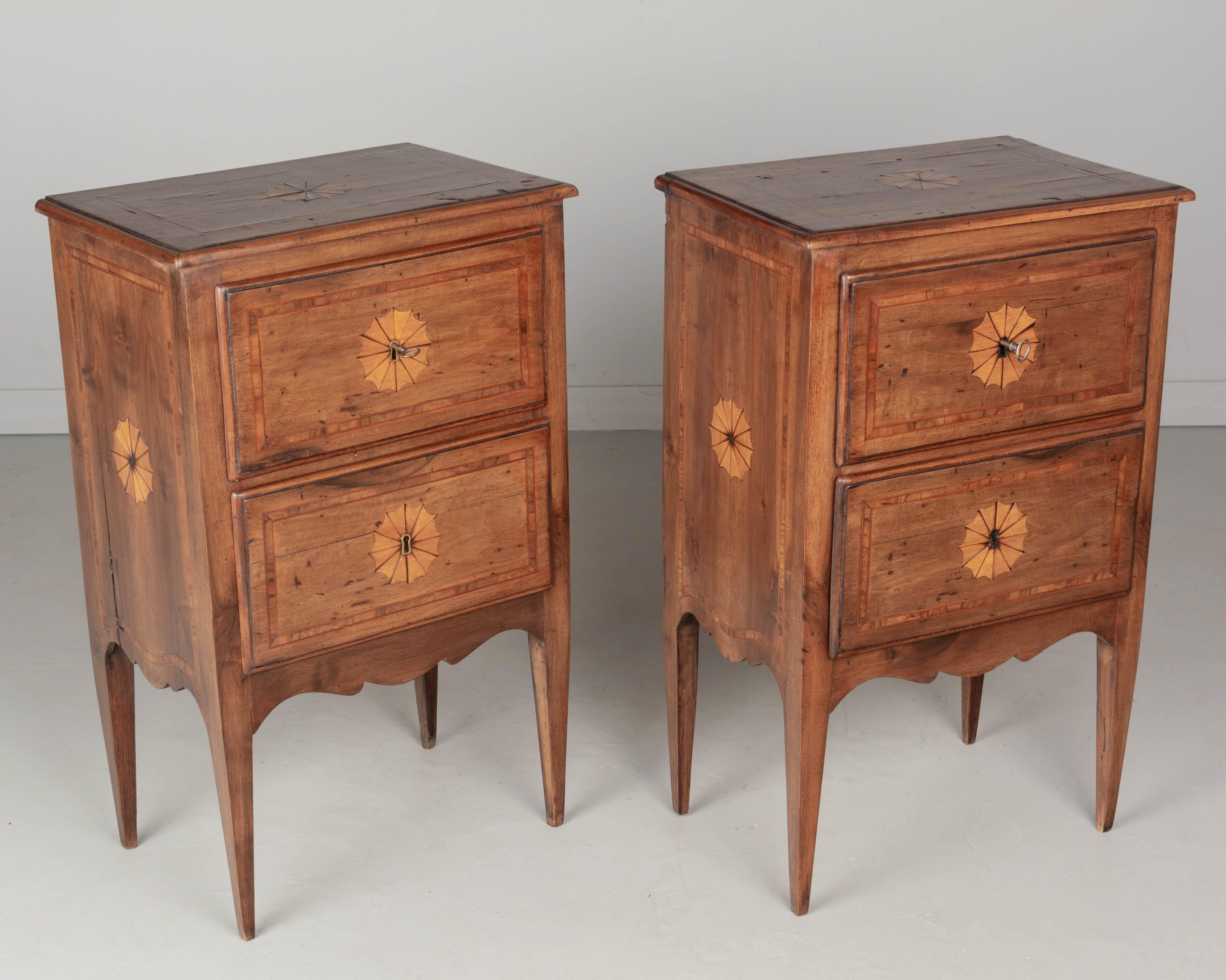 Pair of Italian Marquetry Nightstands or Side Tables For Sale 2