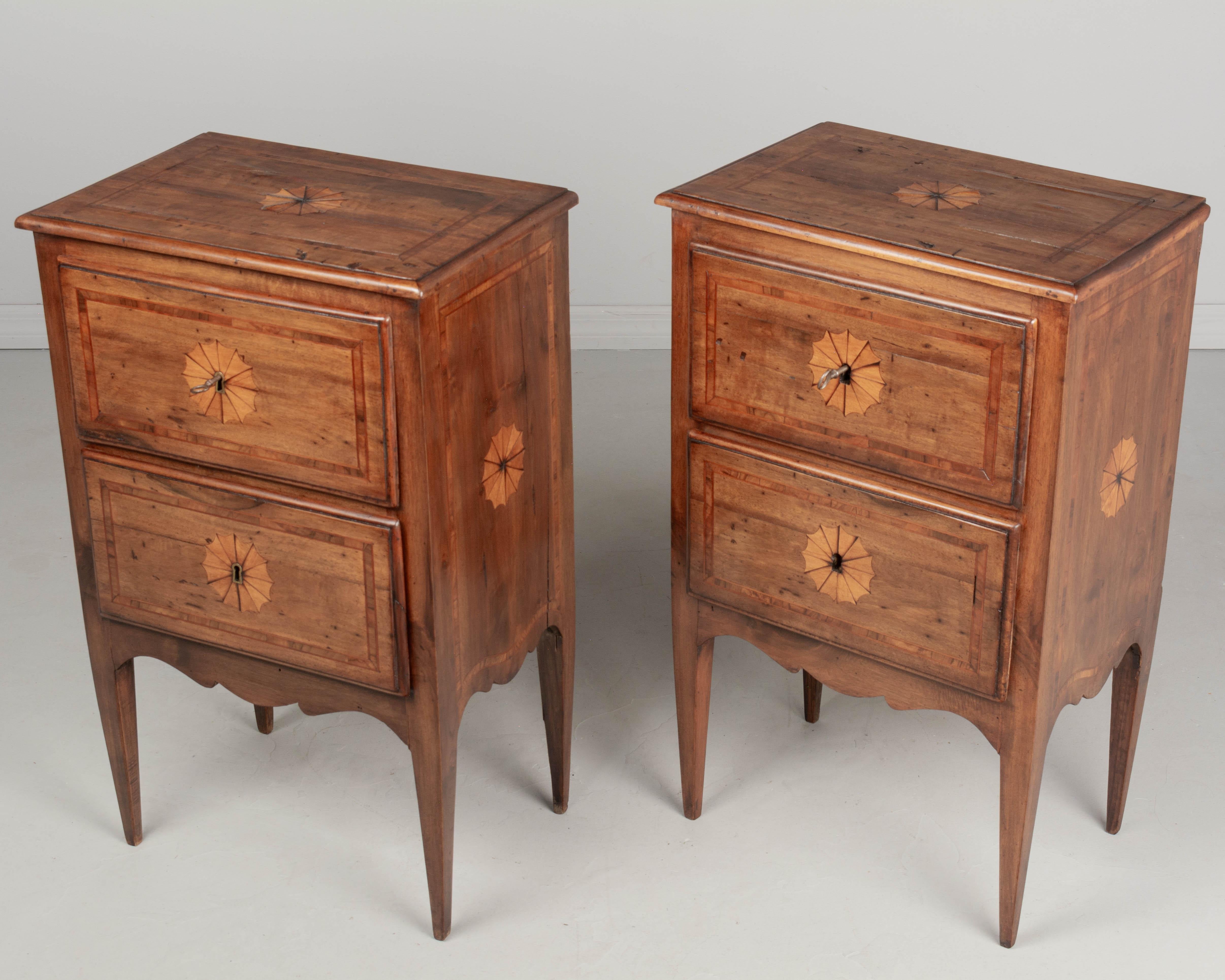 Pair of Italian Marquetry Nightstands or Side Tables For Sale 3
