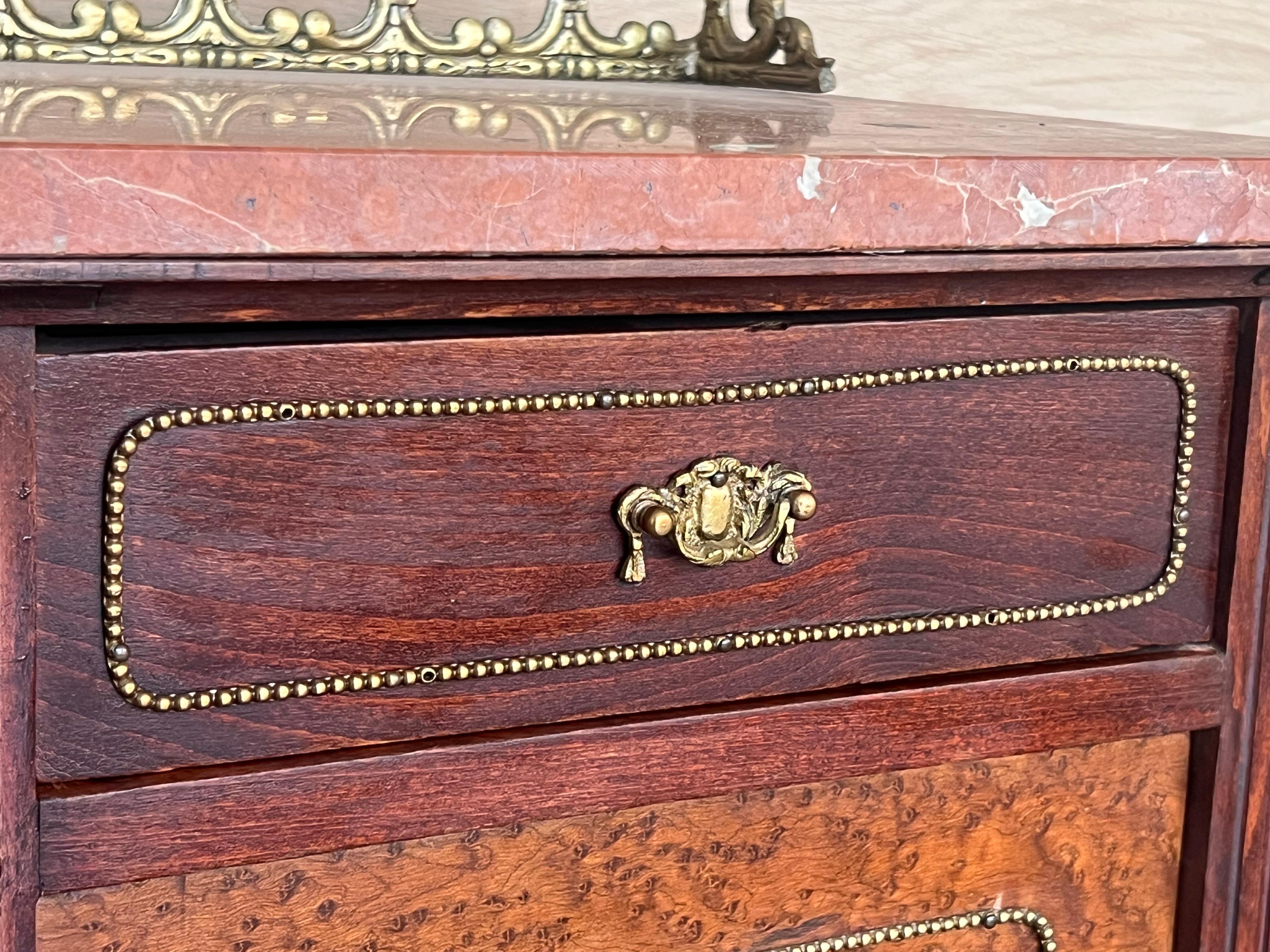 Pair of Italian Marquetry Nightstands with Bronze Crest, drawers and doors For Sale 5