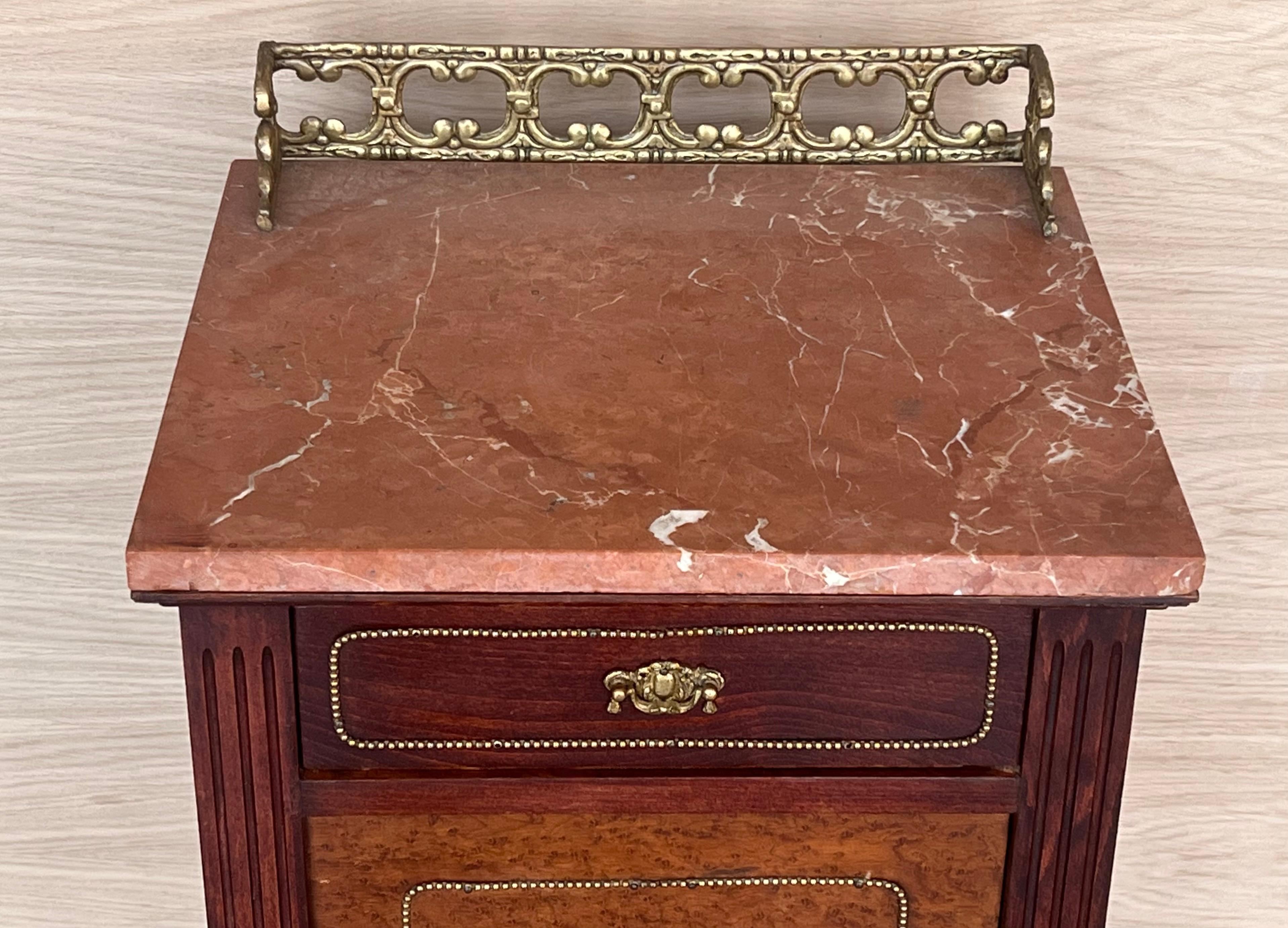Pair of Italian Marquetry Nightstands with Bronze Crest, drawers and doors For Sale 4