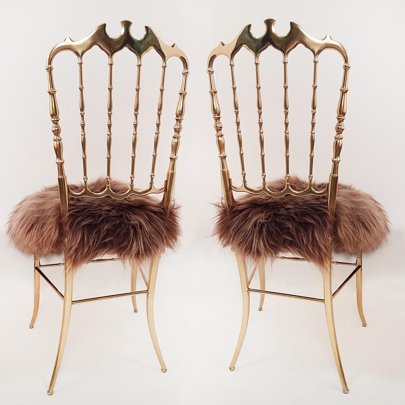 Pair of Italian Massive Brass Chairs by Chiavari, Upholstery Iceland Wol In Good Condition For Sale In Rijssen, NL
