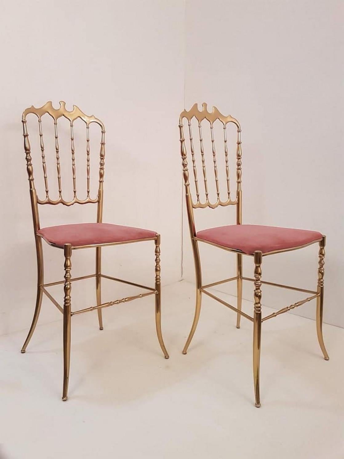 Coppia di sedie italiane in ottone massiccio di Chiavari, rivestimento in velluto rosa in vendita 1