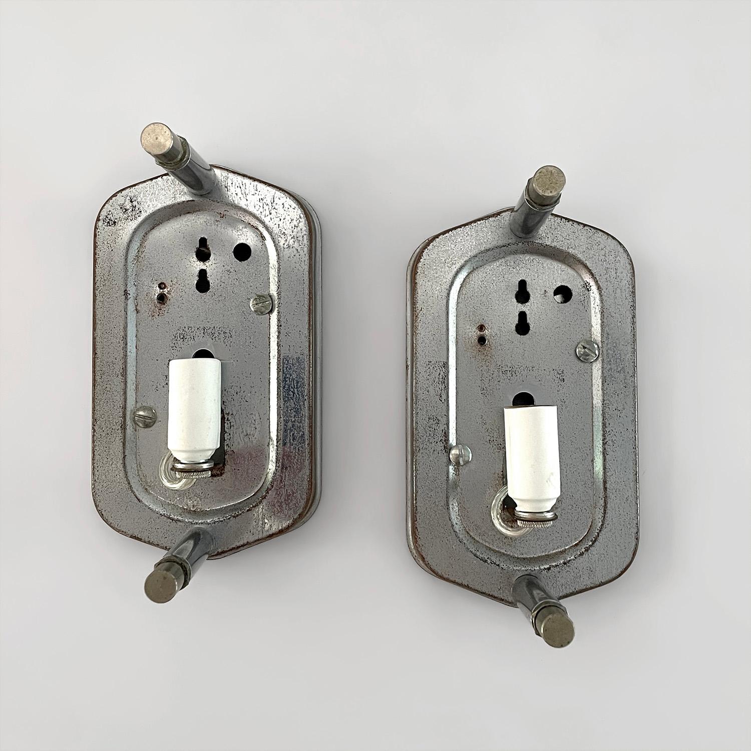 Pareja de apliques italianos de cristal de ámbar Mazzega Murano (recableados) en venta 9