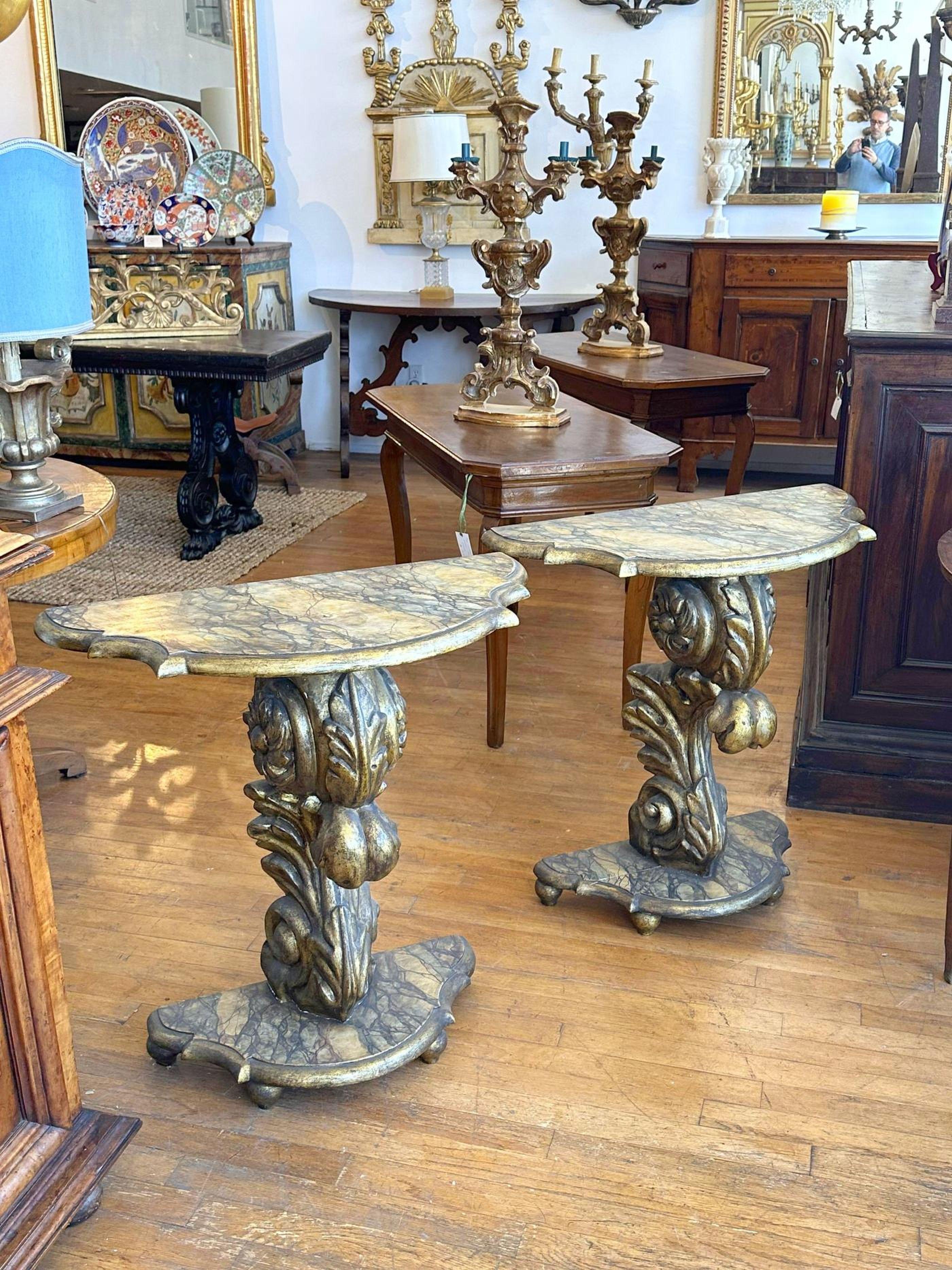 Paar italienische Mekka-Giltwood-Konsolen im Angebot 2