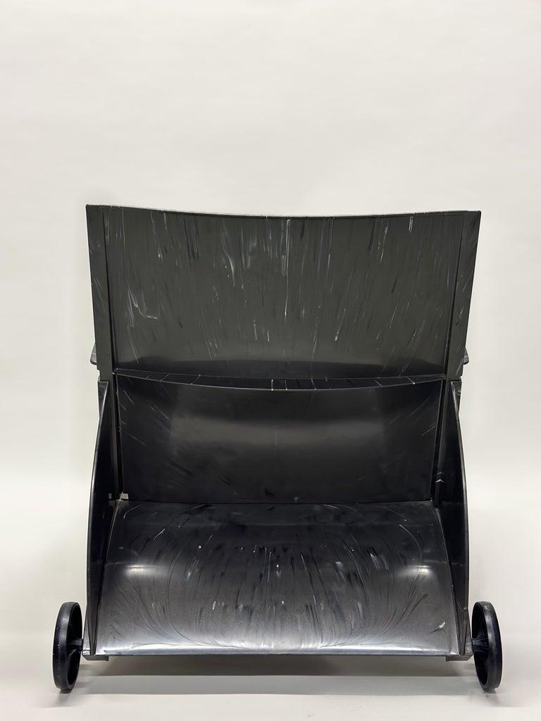 Paire de chaises longues/de jardin italiennes « Memphis Design » de Castelli Ferrieri en vente 3