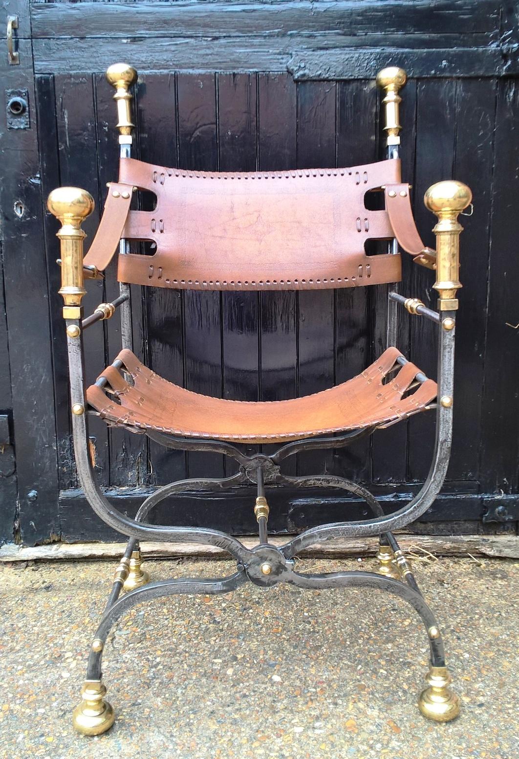 Pair of Italian Wrought Iron, Brass & Leather Armchairs (Italienisch) im Angebot