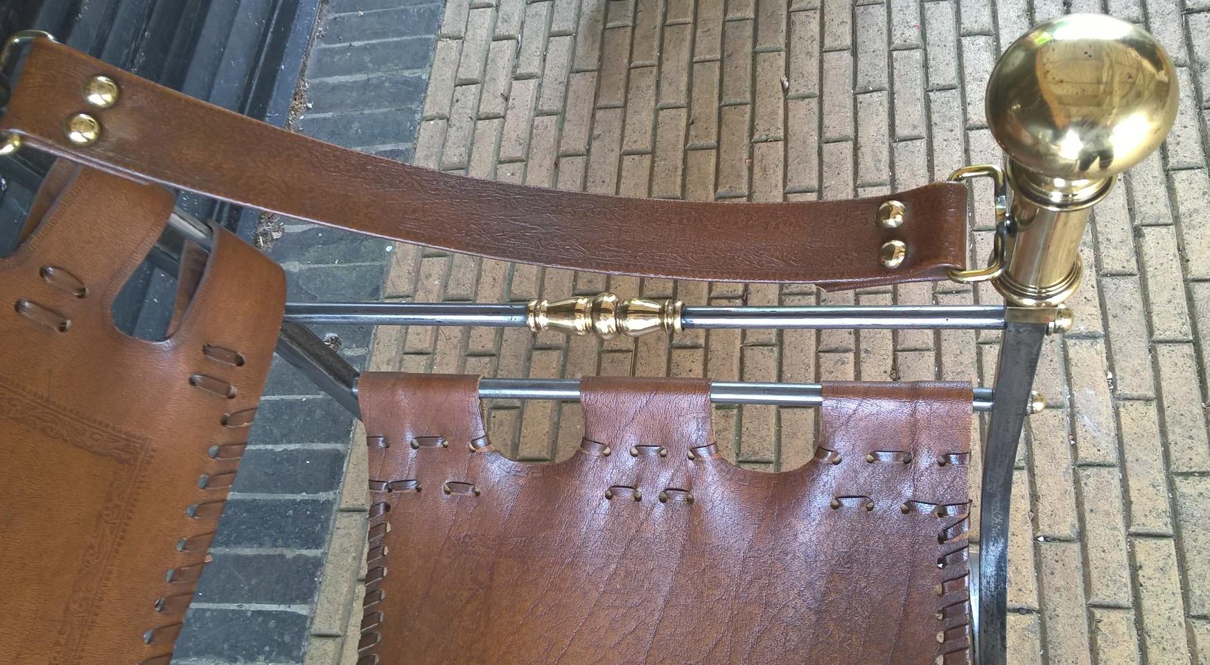 Pair of Italian Wrought Iron, Brass & Leather Armchairs (20. Jahrhundert) im Angebot