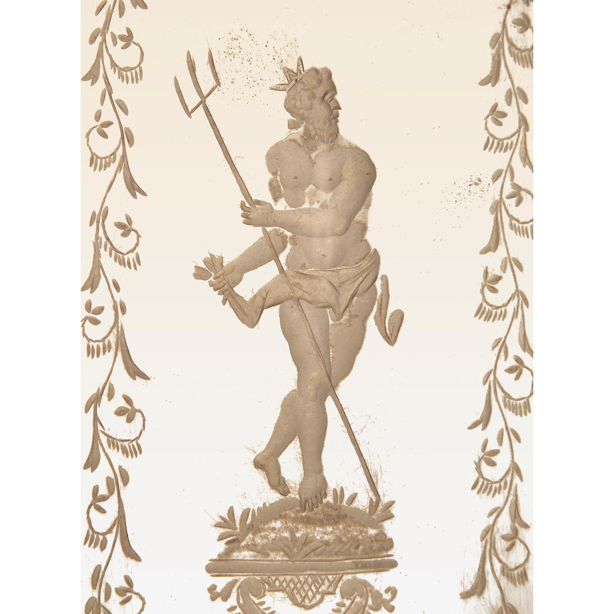 pair of Italian mid 18th century Baroque Period Giltwood mirrored sconces For Sale 2