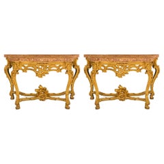 Paire de consoles italiennes en bois doré d'époque Louis XV du milieu du XVIIIe siècle