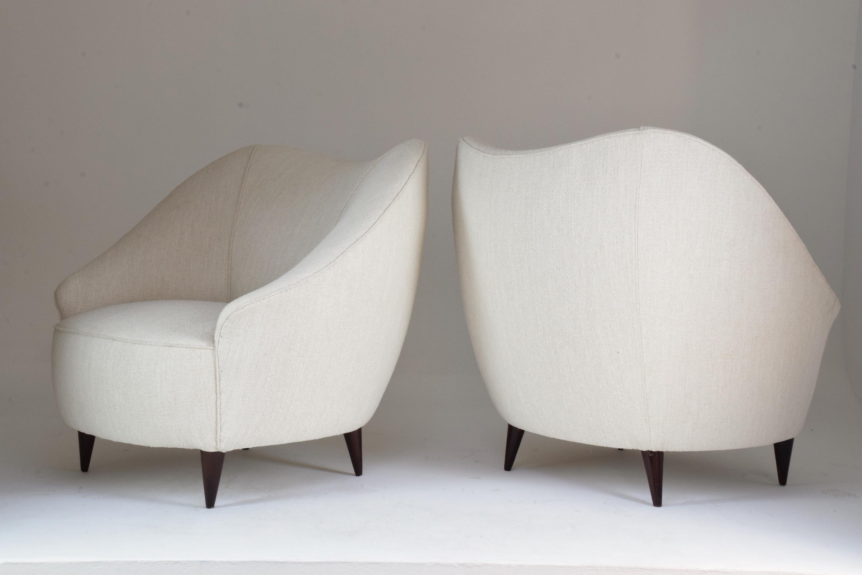 Pair of Italian Midcentury Armchairs Attributed to Gio Ponti, 1950s 4