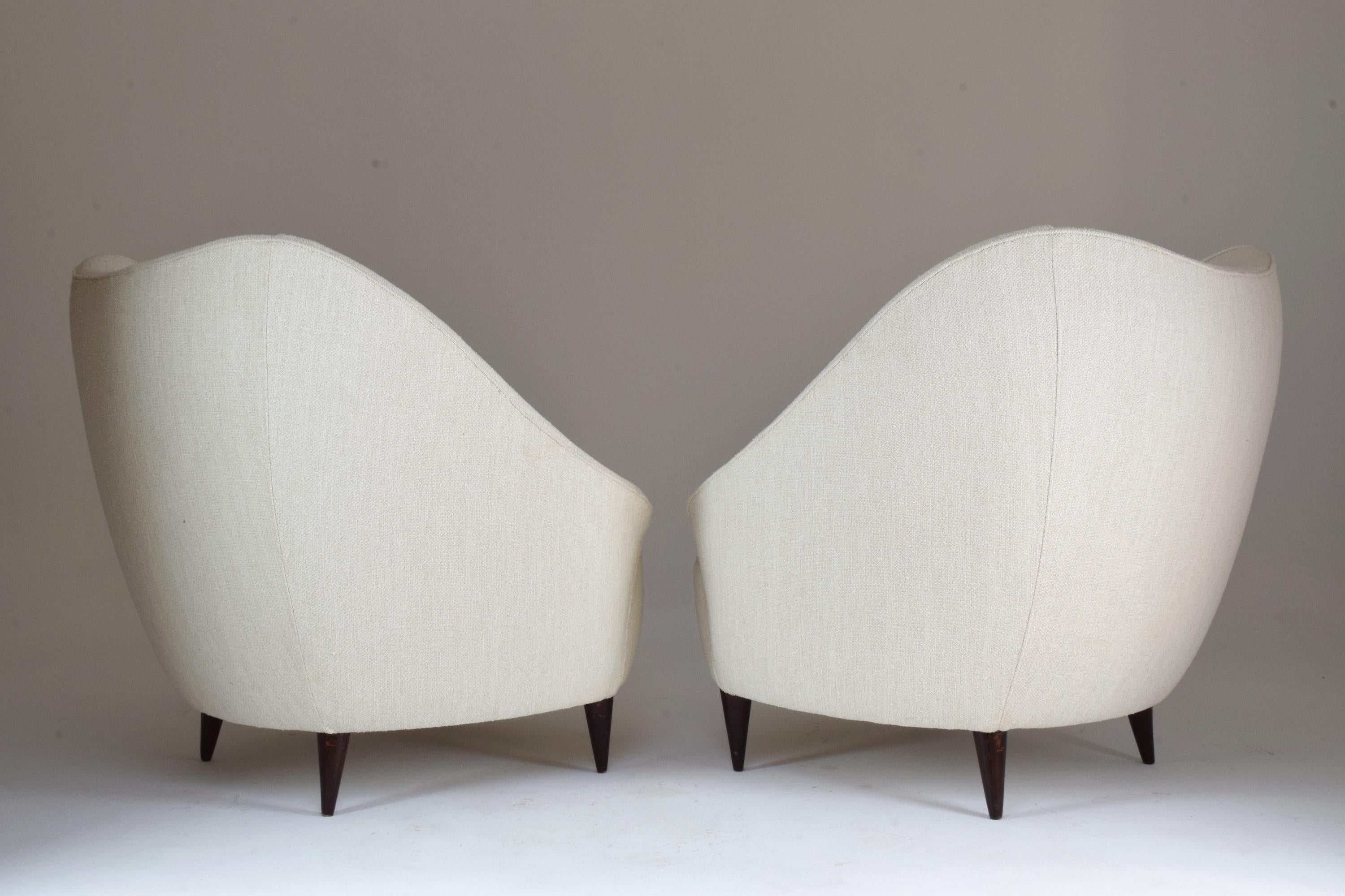 Pair of Italian Midcentury Armchairs Attributed to Gio Ponti, 1950s 3