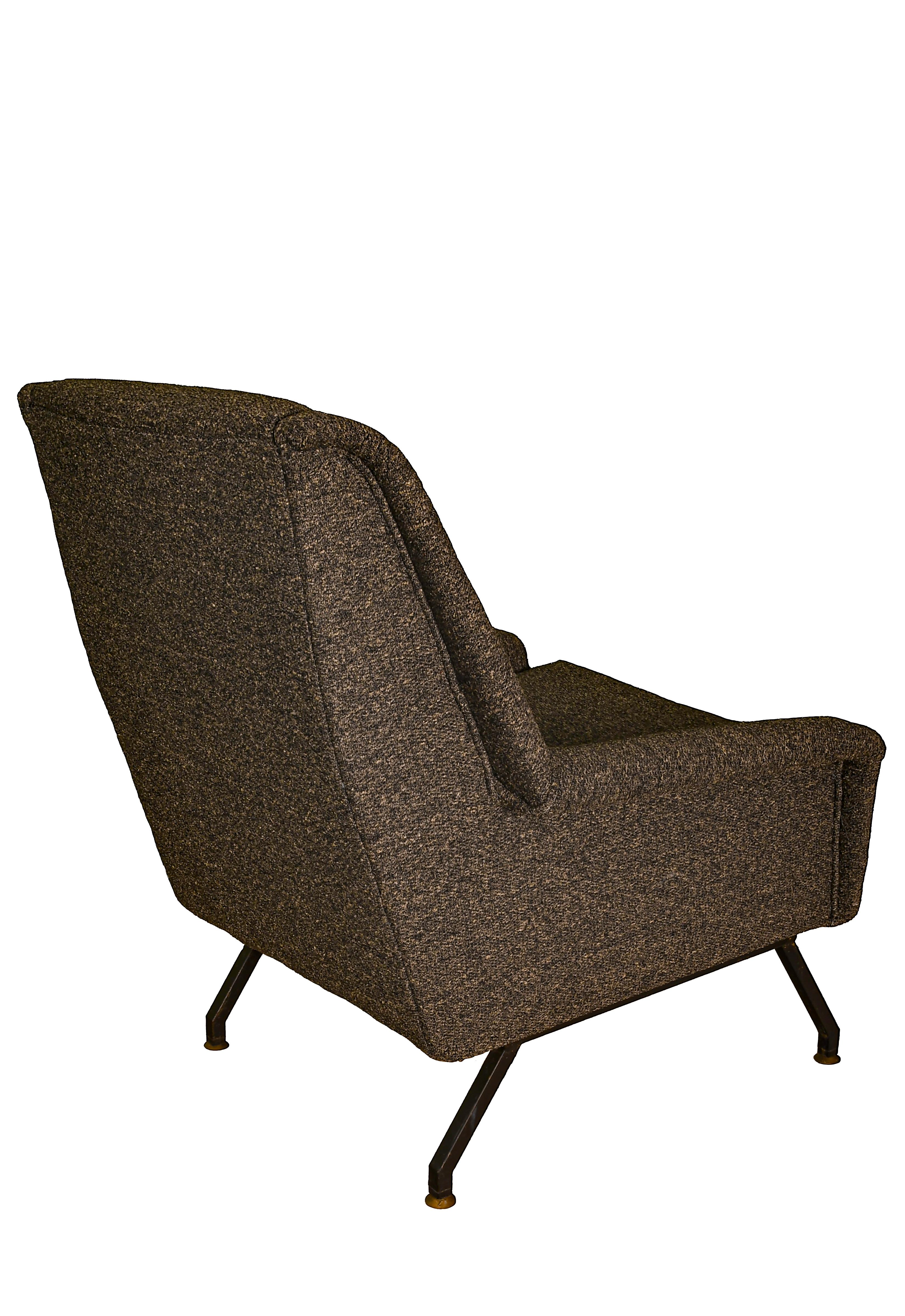 Metal Pair of Italian Mid-Century Armchairs by Gigi Radice for Minotti For Sale