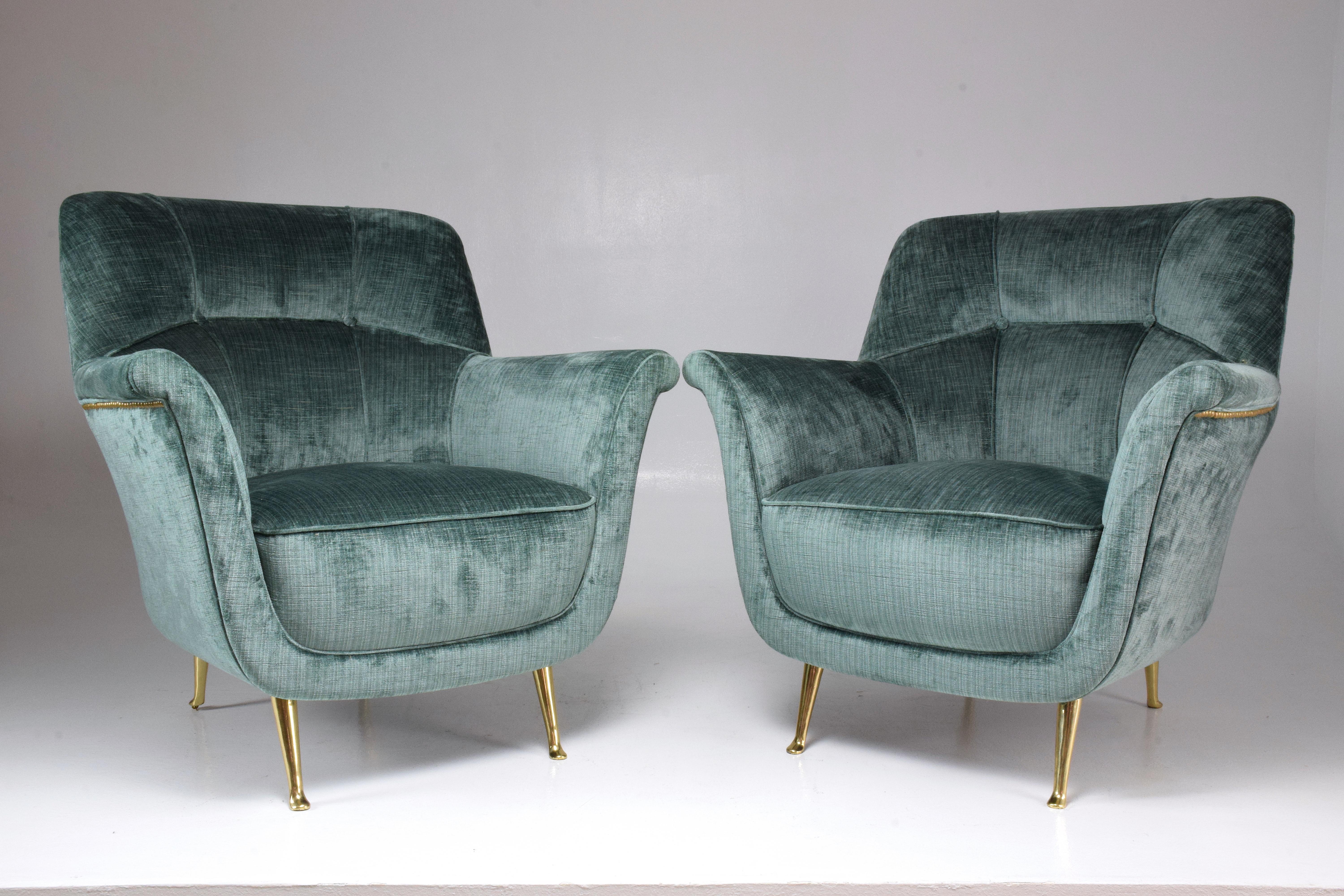 Pair of Italian Midcentury Armchairs by ISA Bergamo, 1950s In Good Condition In Paris, FR