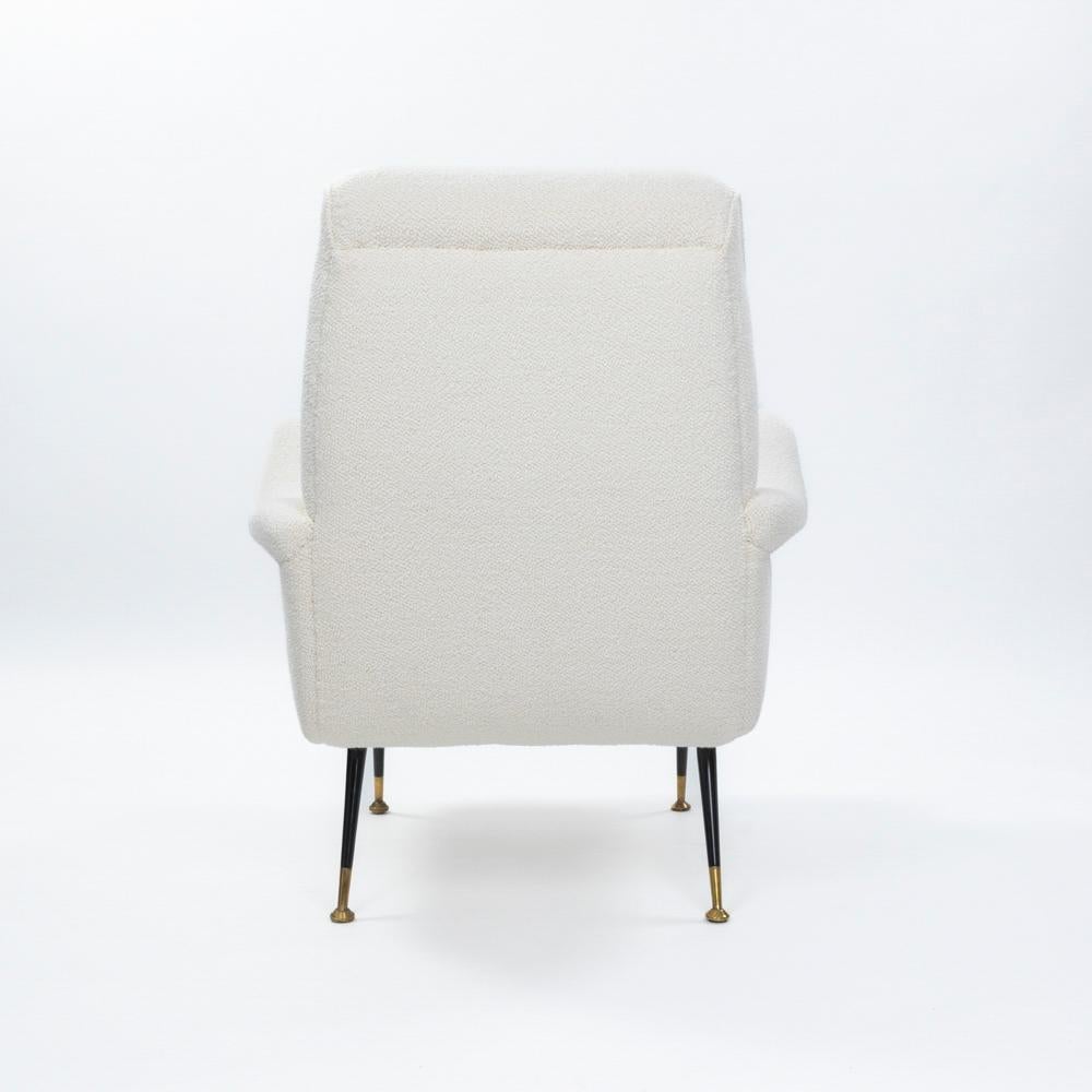 Pair of Italian Mid-Century Armchairs off-white Bouclé Fabric by G. Radice 1950s For Sale 3