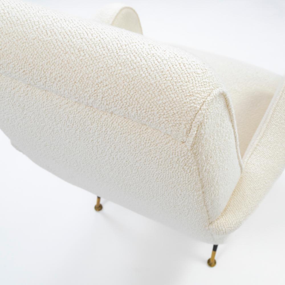 Pair of Italian Mid-Century Armchairs off-white Bouclé Fabric by G. Radice 1950s For Sale 12