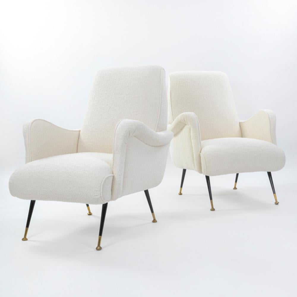Pair of Italian Mid-Century Armchairs off-white Bouclé Fabric by G. Radice 1950s In Excellent Condition For Sale In Salzburg, AT