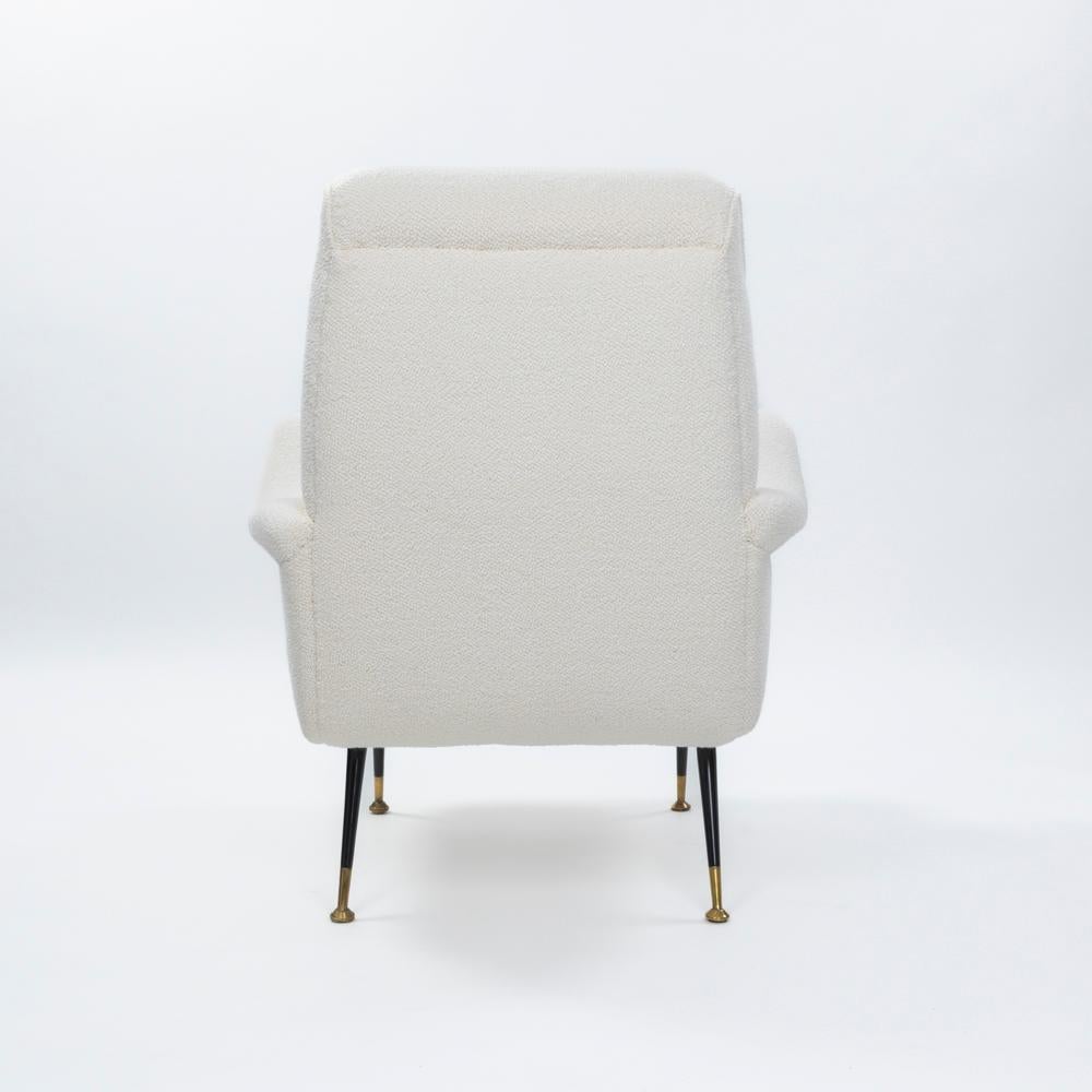 Pair of Italian Mid-Century Armchairs off-white Bouclé Fabric by G. Radice 1950s For Sale 2