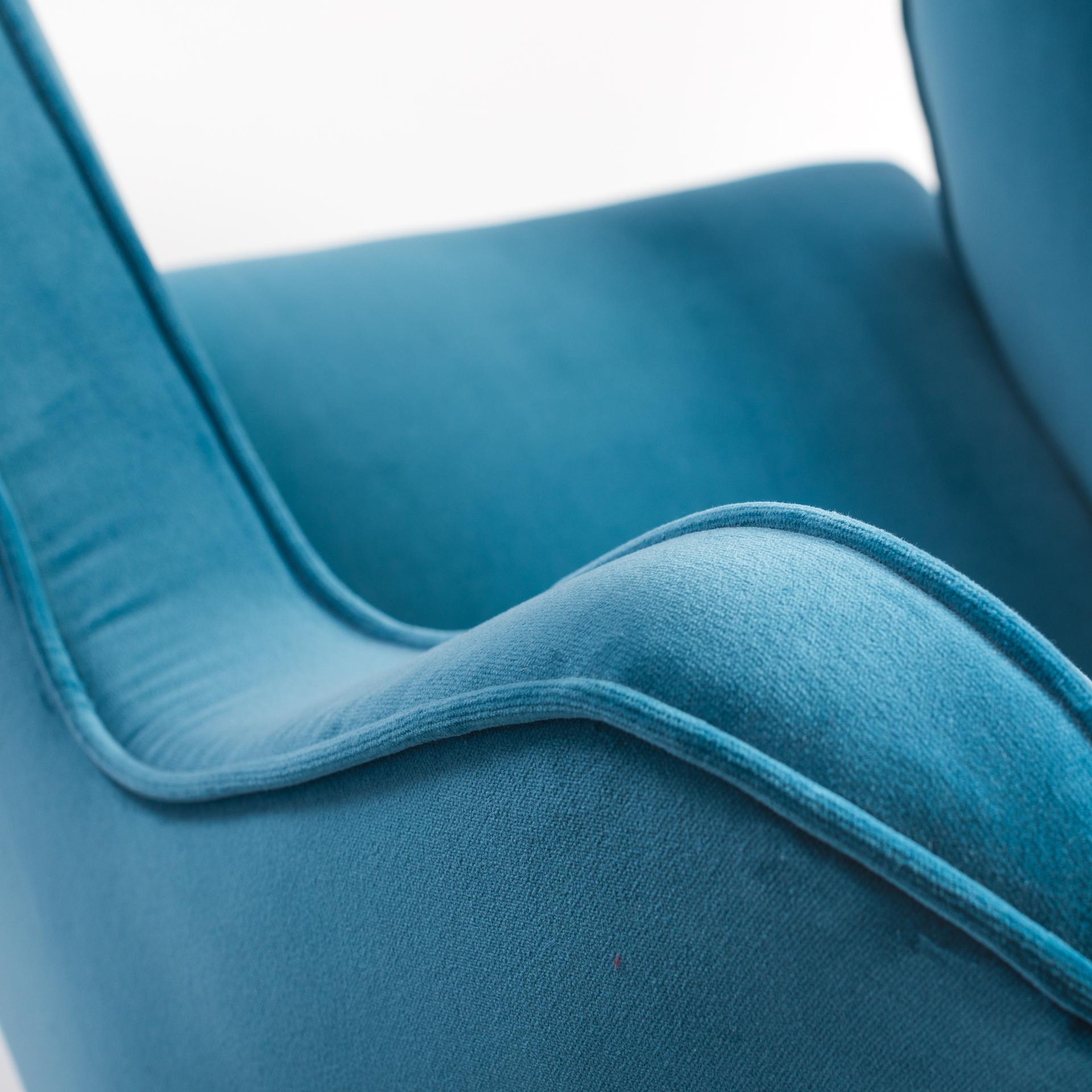 Mid-20th Century Pair of Italian Midcentury Armchairs Re-Upholsterd in Turquoise Colored Velvet