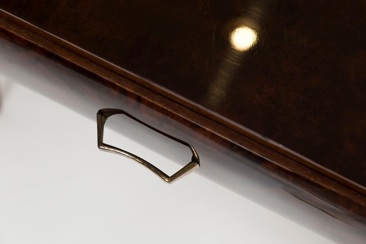 Paire de tables de chevet italiennes du milieu du siècle dernier en vente 9