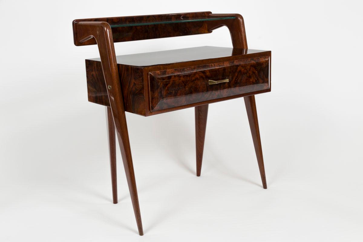 Cut Glass Pair of Italian Mid Century Bedside Tables For Sale