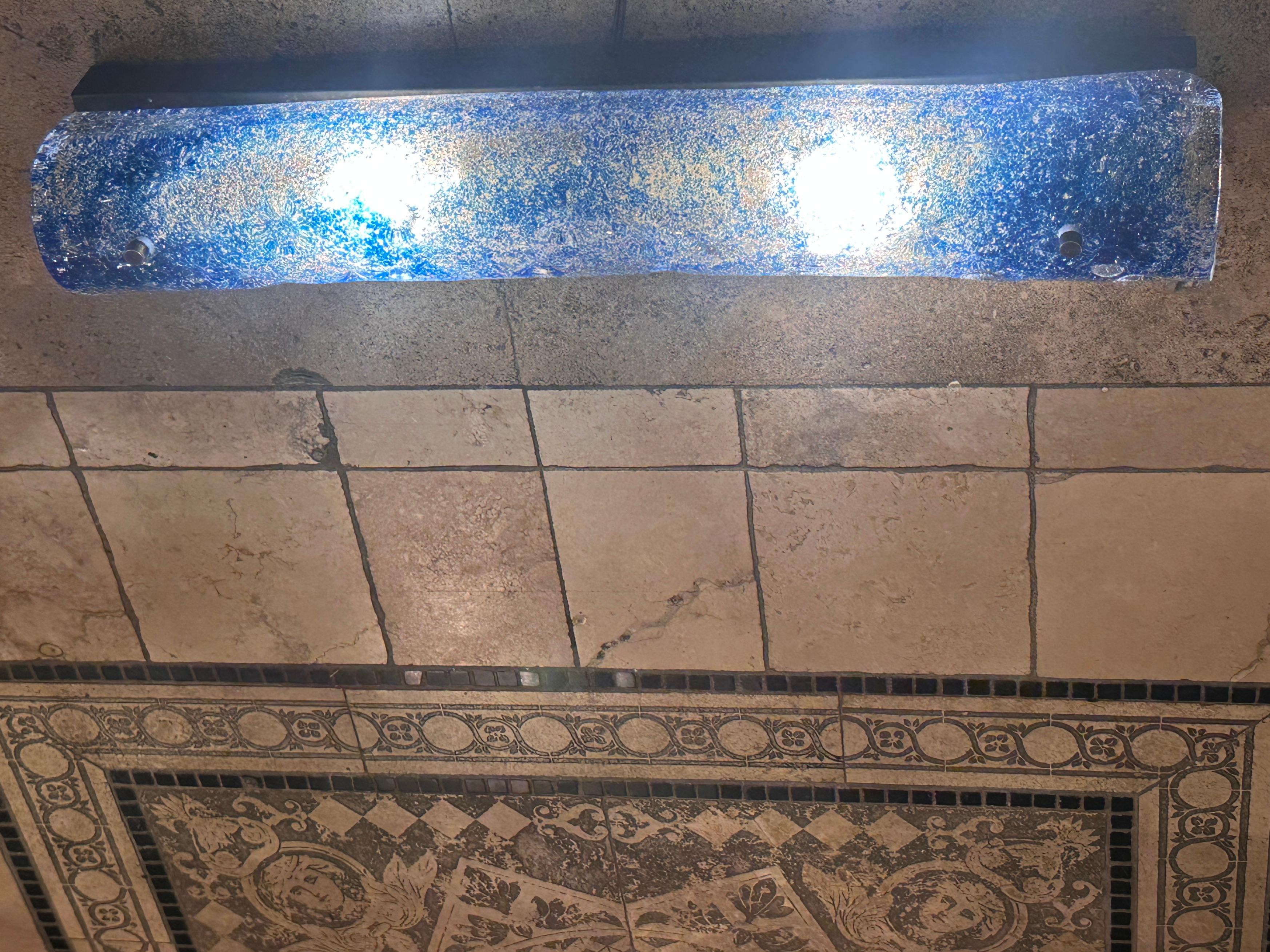 Coppia di lampade in vetro blu della metà del secolo scorso, vendute a coppia in vendita 5