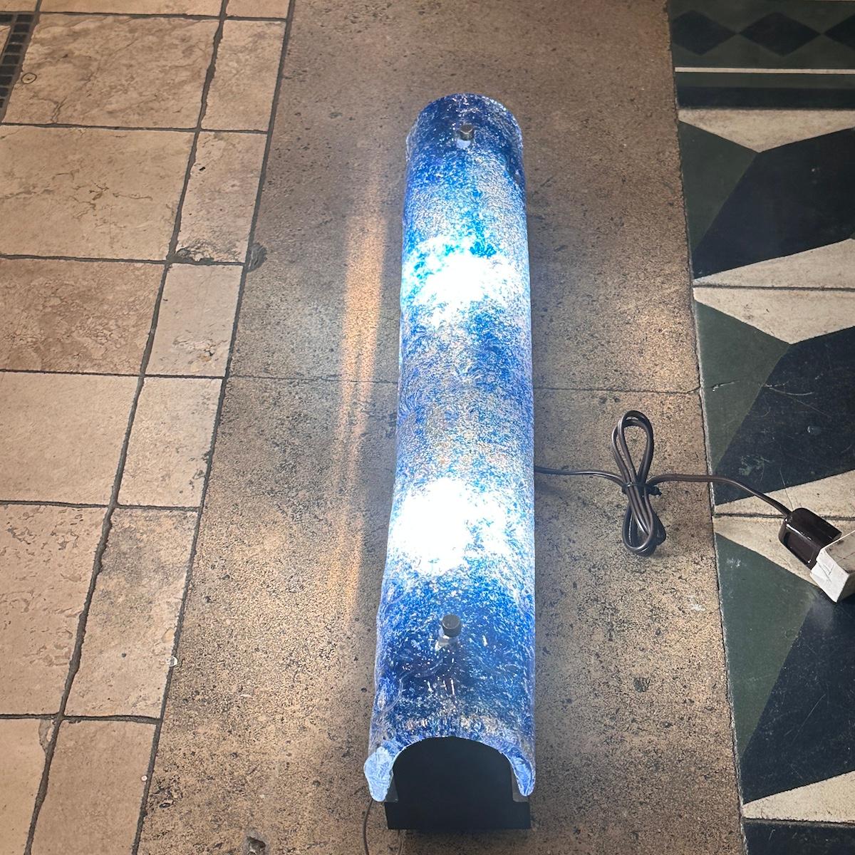 Coppia di lampade in vetro blu della metà del secolo scorso, vendute a coppia in vendita 7