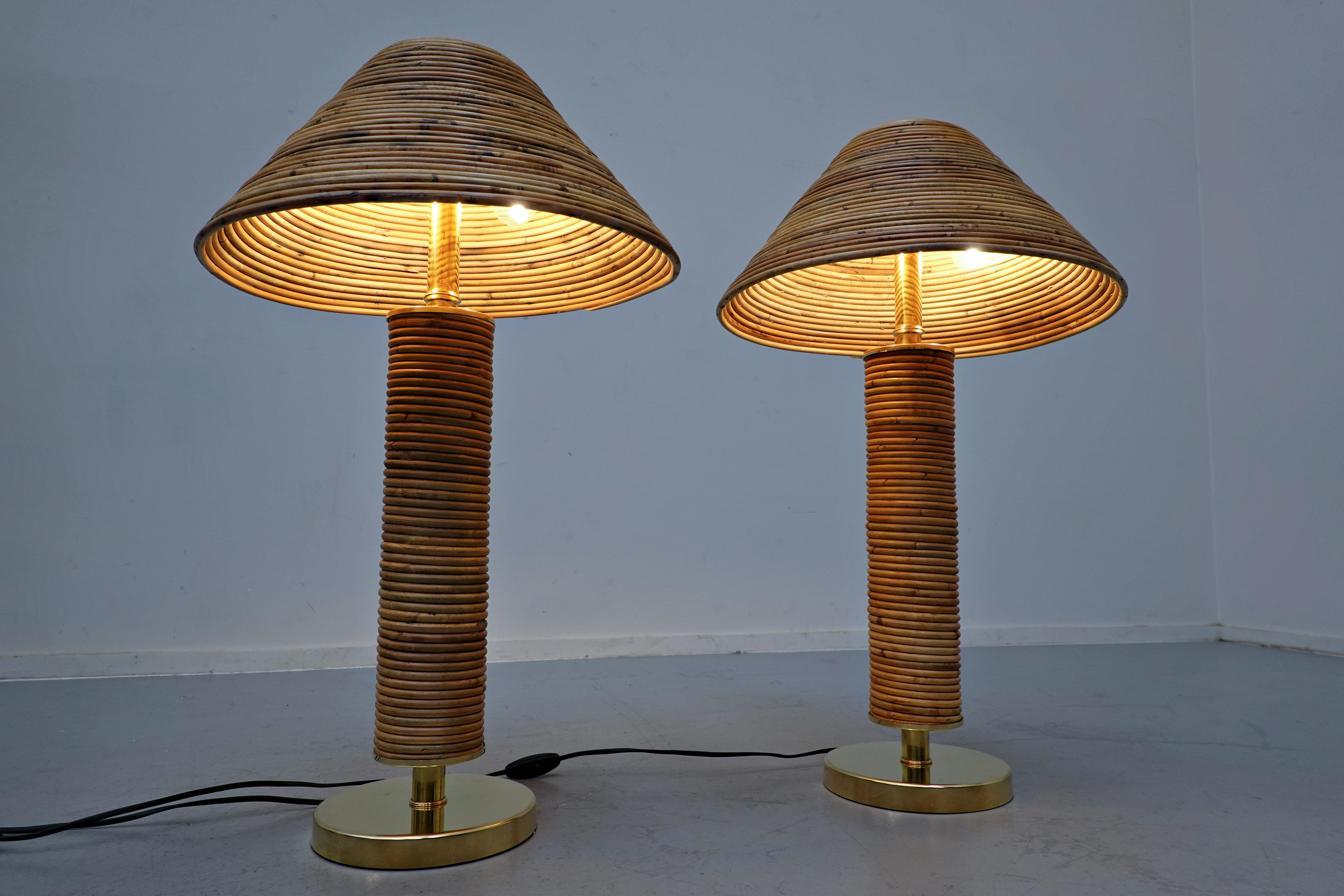 Bamboo Pair of modern italian brass and bamboo table lamp