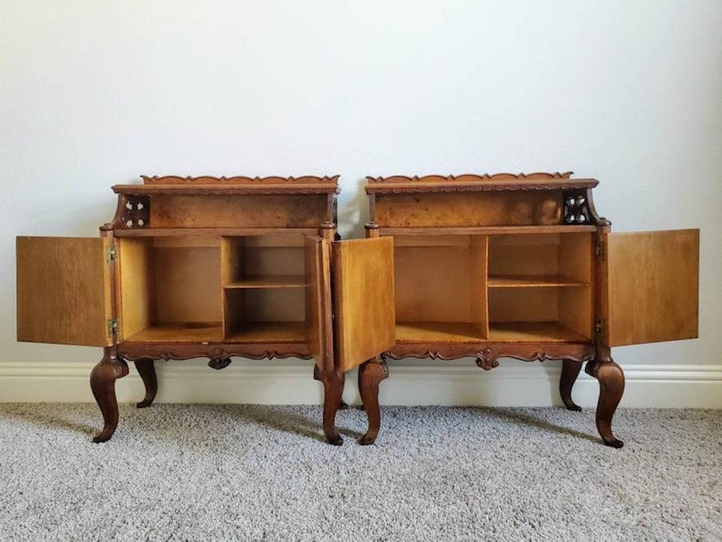 Pair of Italian Mid-Century Burlwood Bedside Cabinets For Sale 3