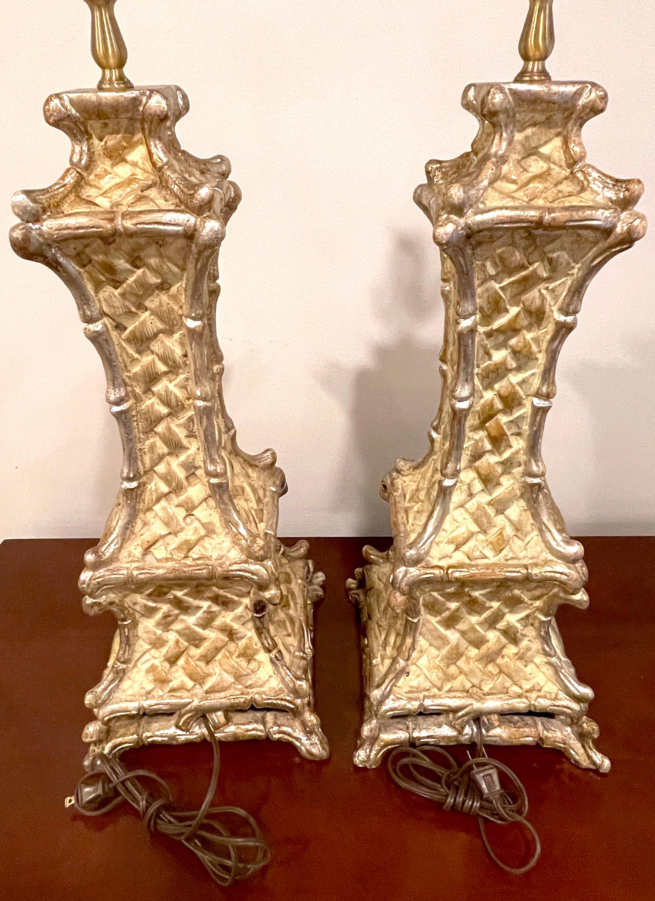 Pair of Italian Mid-Century Carved Giltwood Faux Bamboo Column Lamps For Sale 1