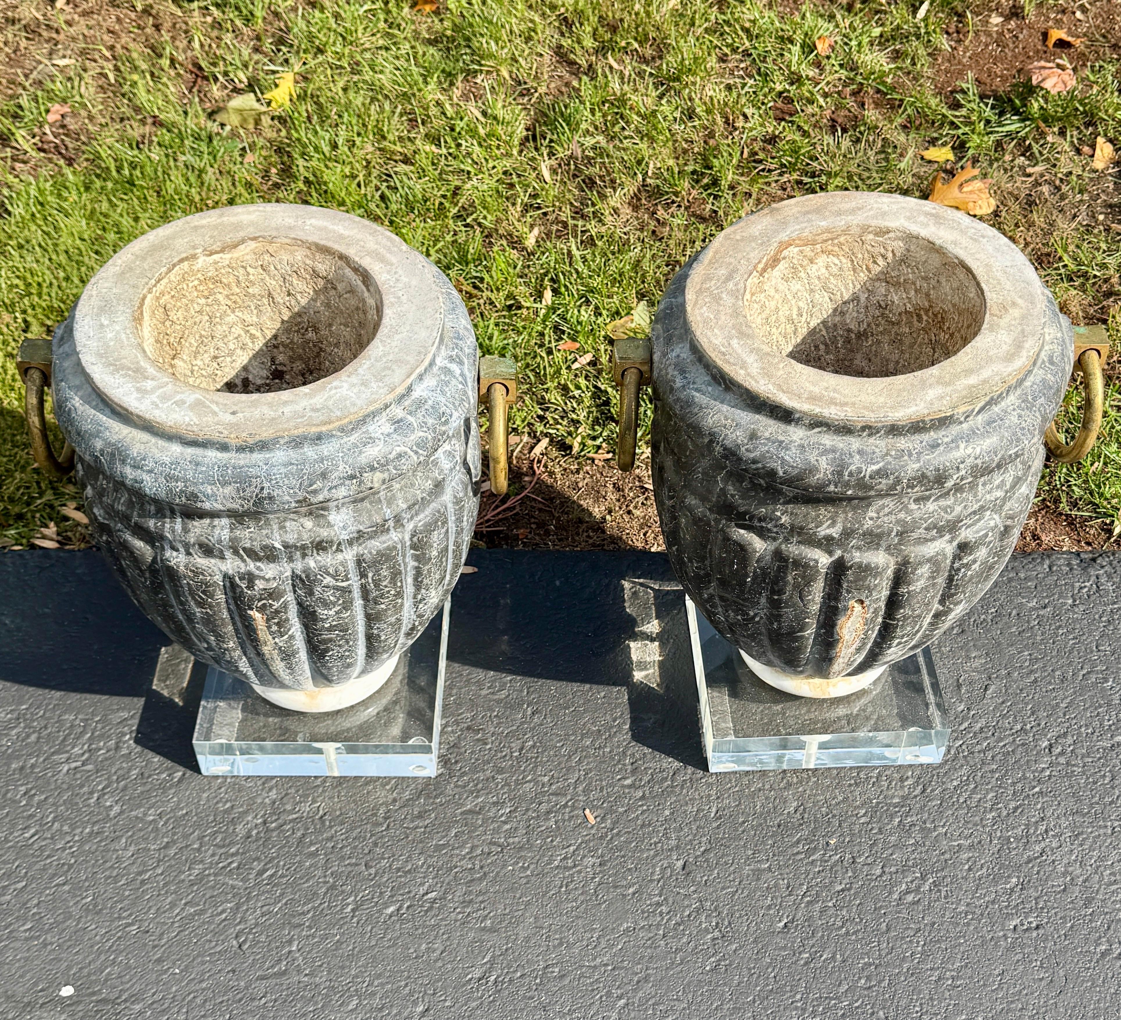 Pair of Italian Mid-Century Carved Marble Fluted Planters Urns For Sale 9