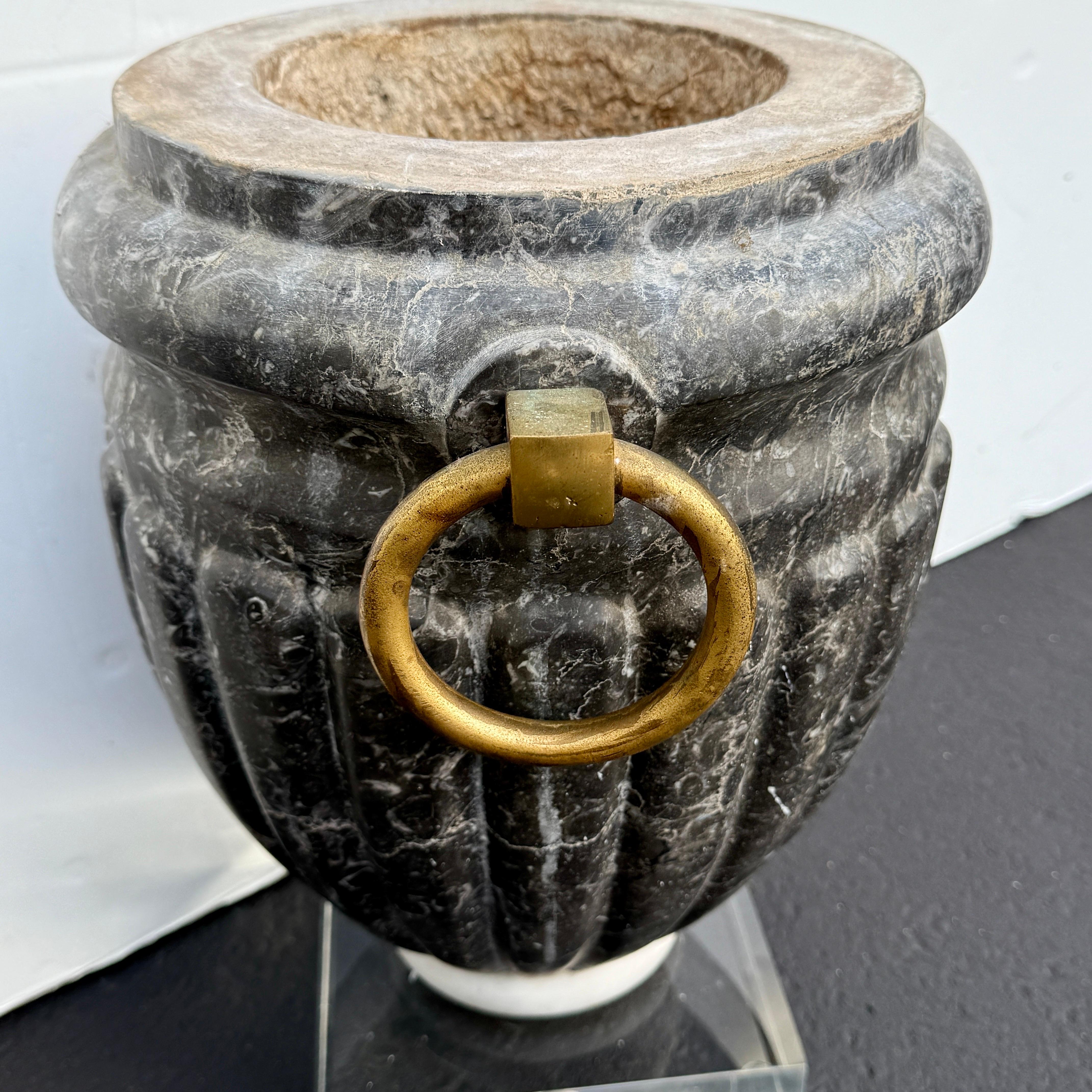 Hand-Crafted Pair of Italian Mid-Century Carved Marble Fluted Planters Urns For Sale