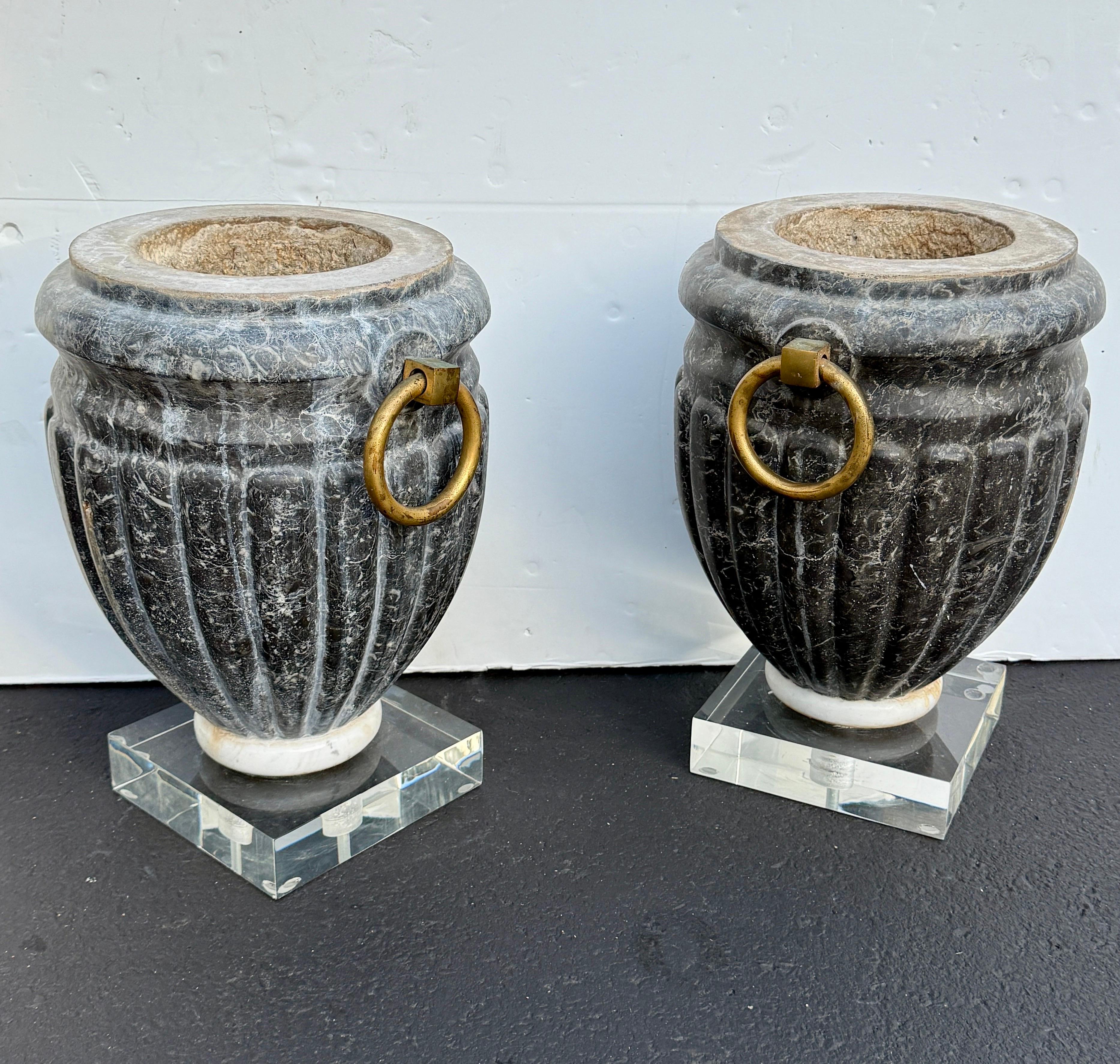 Pair of Italian Mid-Century Carved Marble Fluted Planters Urns In Good Condition For Sale In Haddonfield, NJ