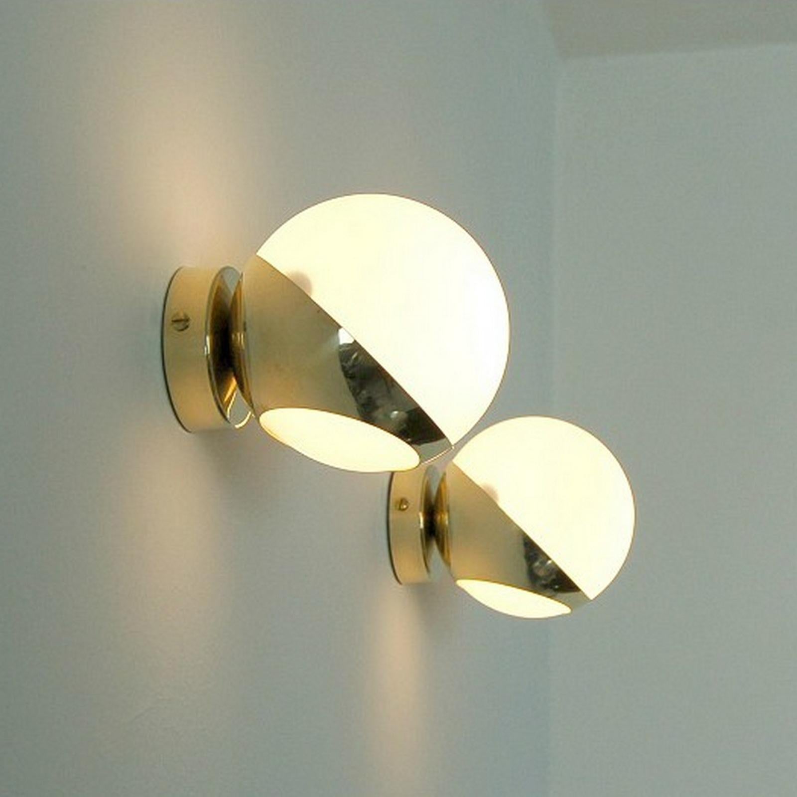 Pair of Italian Mid-Century Design Wall Lights Stilnovo Style Brass Opaline For Sale 2