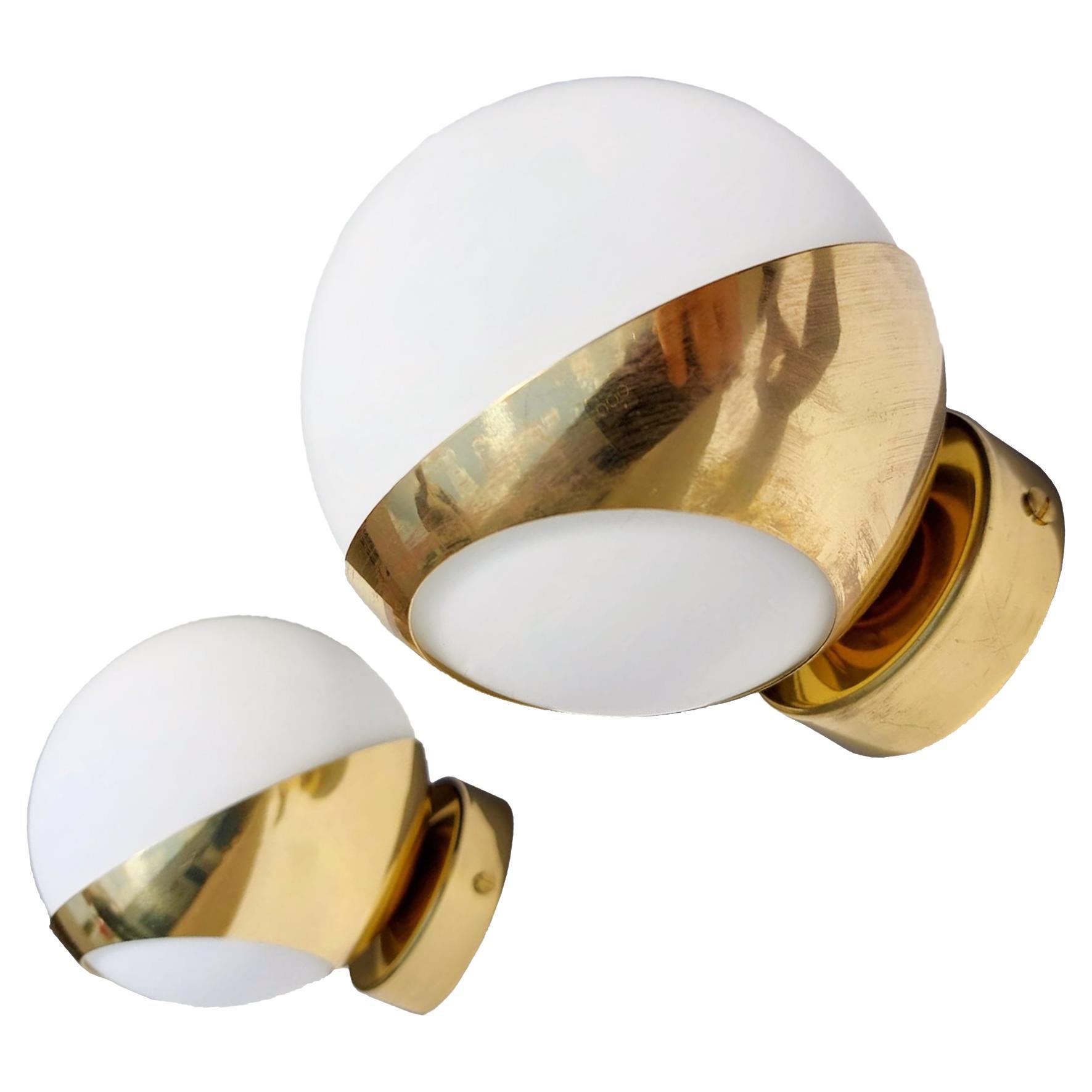 Pair of Italian Mid-Century Design Wall Lights Stilnovo Style Brass Opaline For Sale
