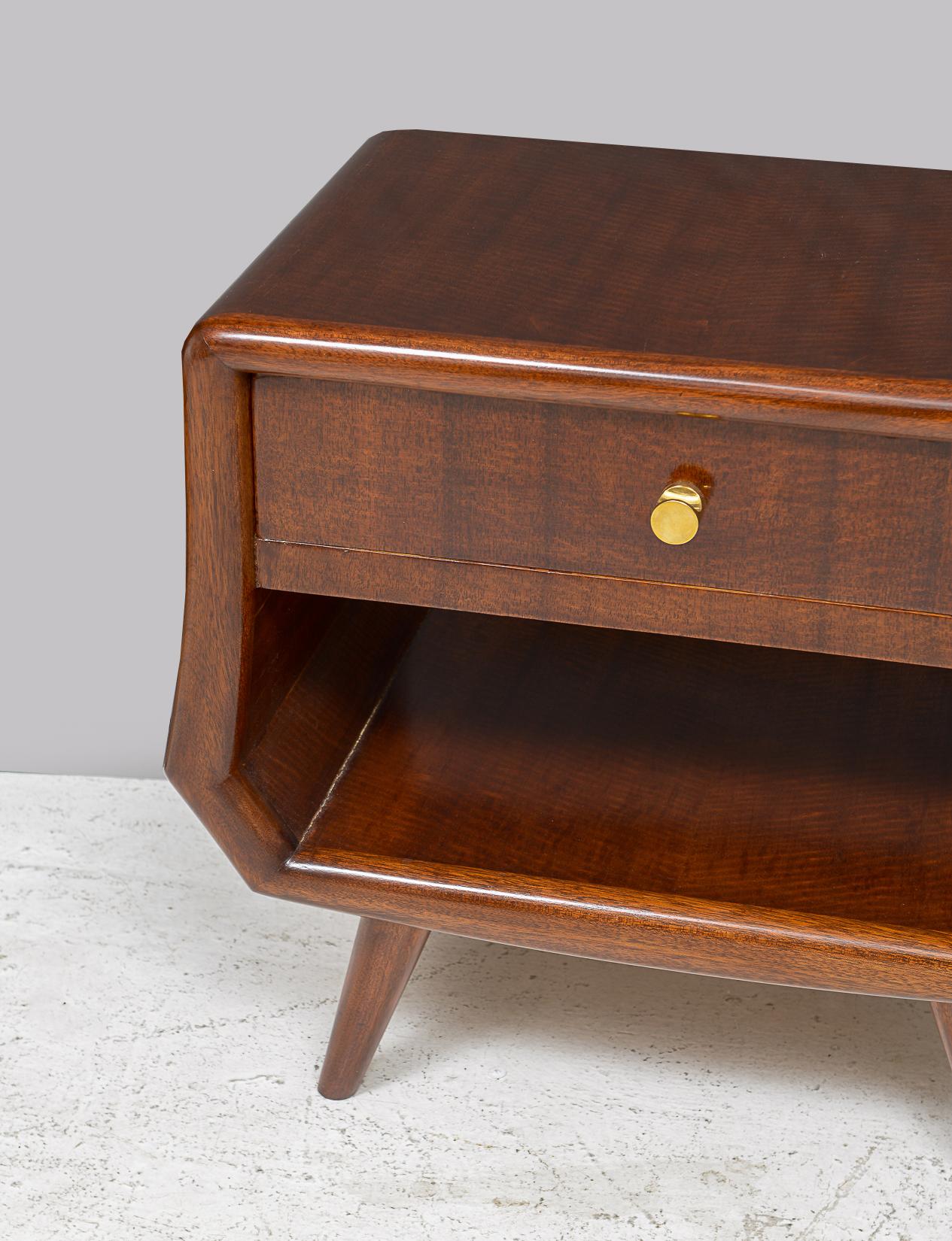 Pair of Italian Mid-Century End Tables with Central Drawers For Sale 1