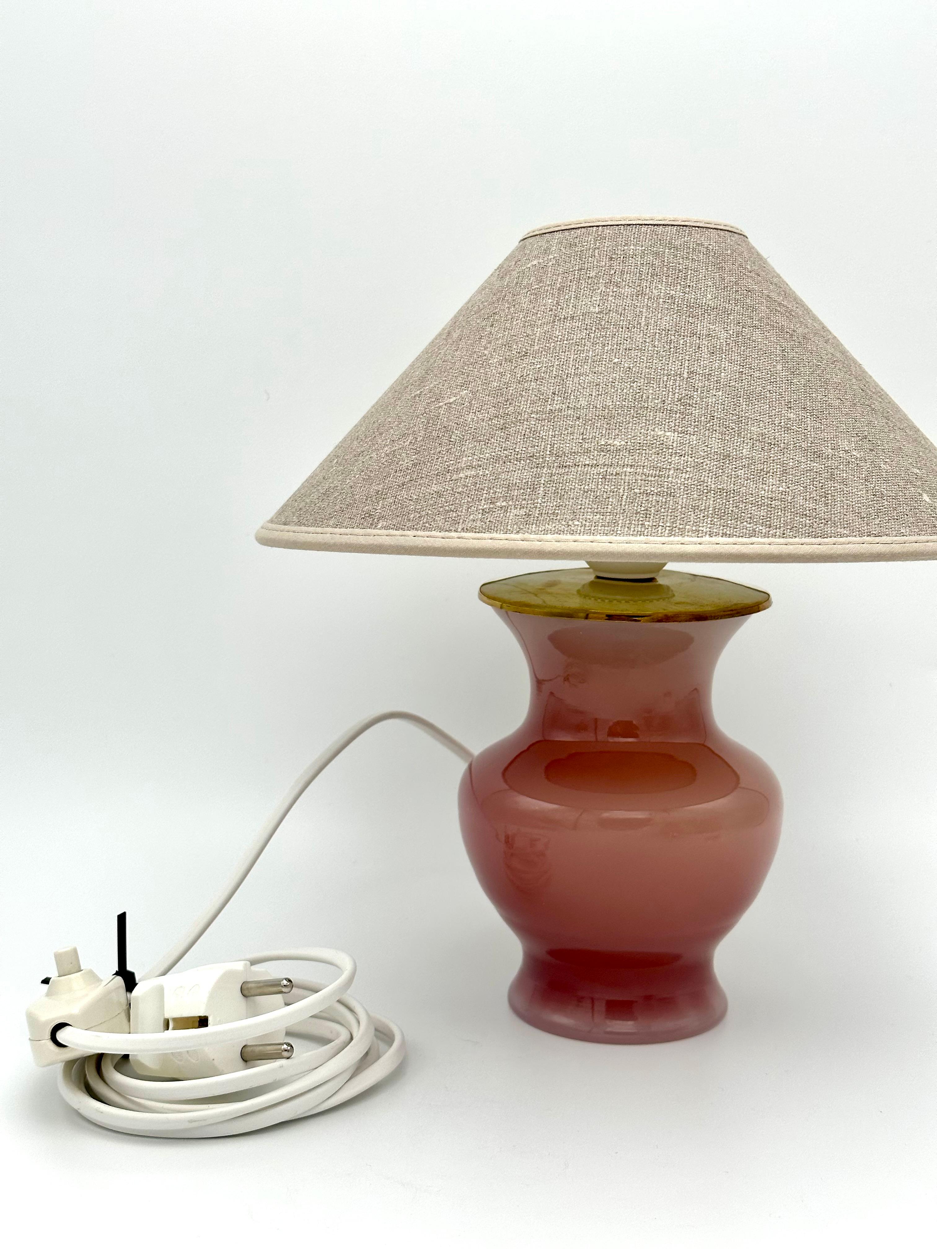 Pair of Italian Mid-Century Fratelli Ferro Pink Opaline Murano Glass Table Lamps 4