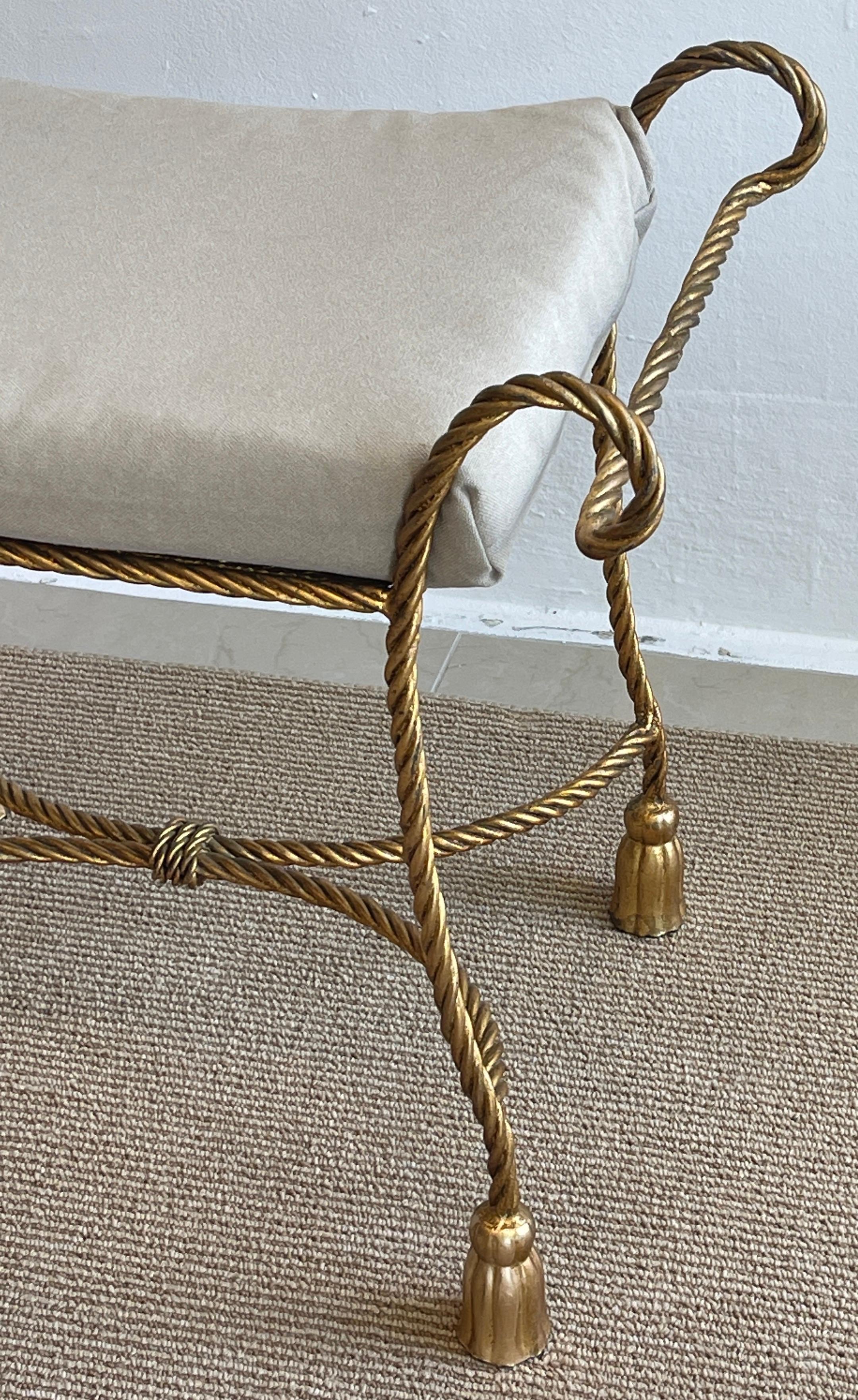 Pair of Italian Mid Century Gilt Meal Rope and Tassel Benches In Good Condition In West Palm Beach, FL