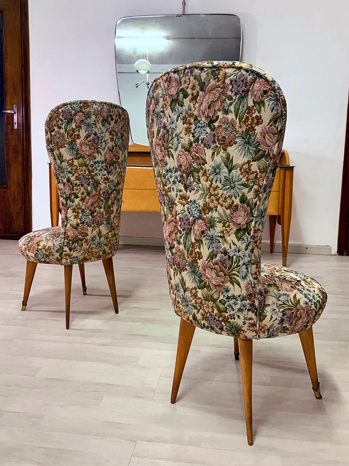 Pair of Italian Mid-Century Gobelin Side Chairs Paolo Buffa style, 1950s In Good Condition In Traversetolo, IT