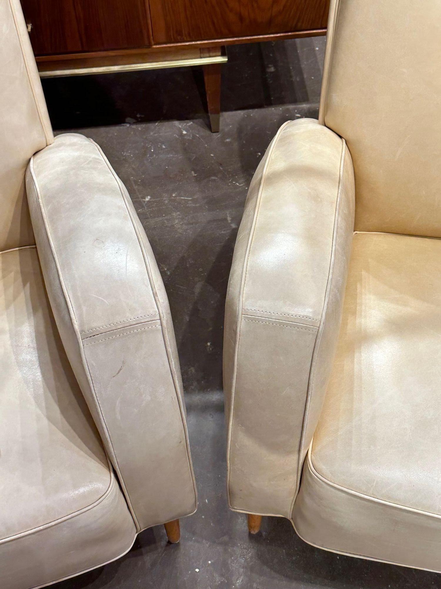 Late 20th Century Pair of Italian Midcentury Leather Club Chairs