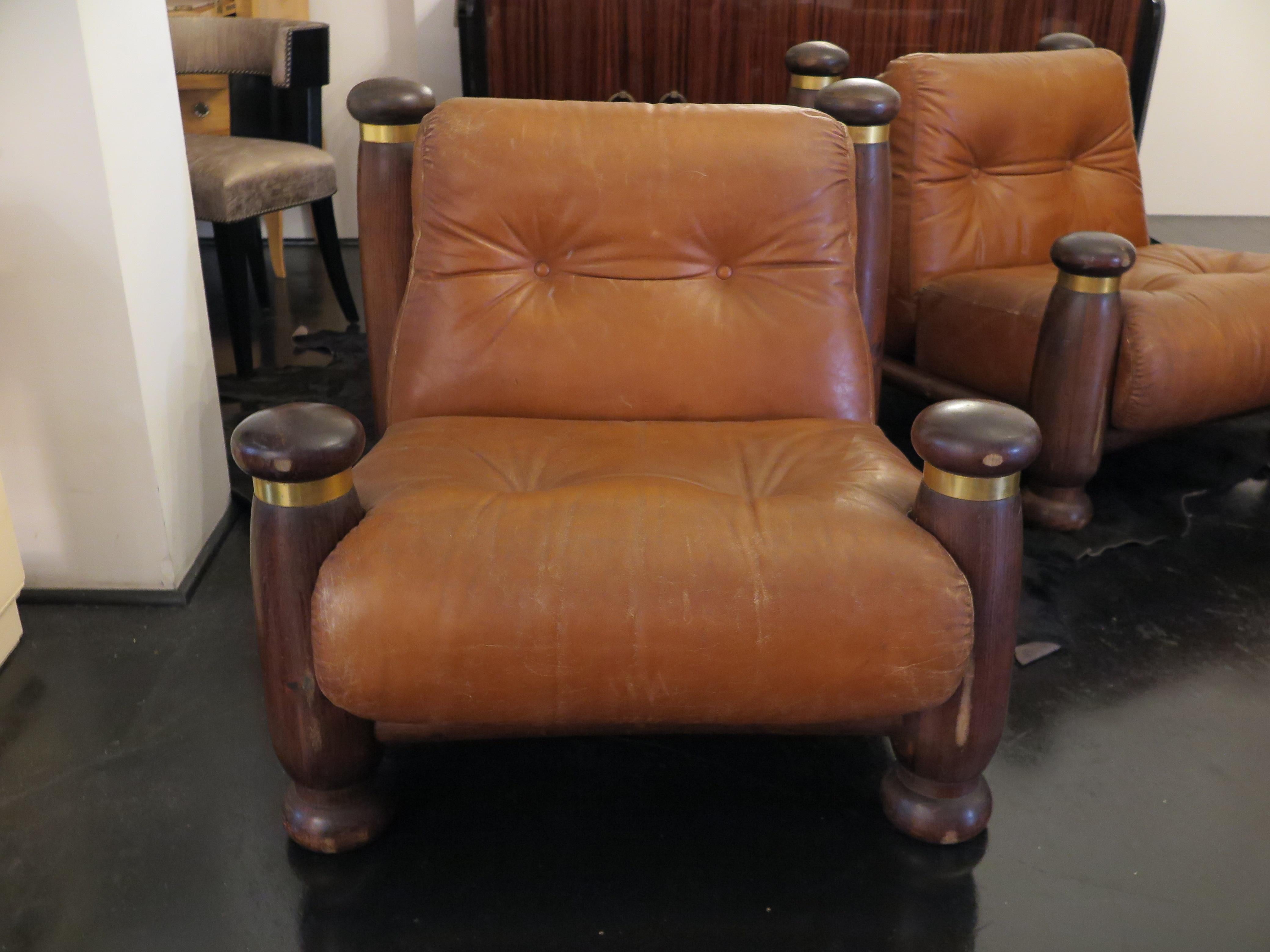 starbucks leather chairs