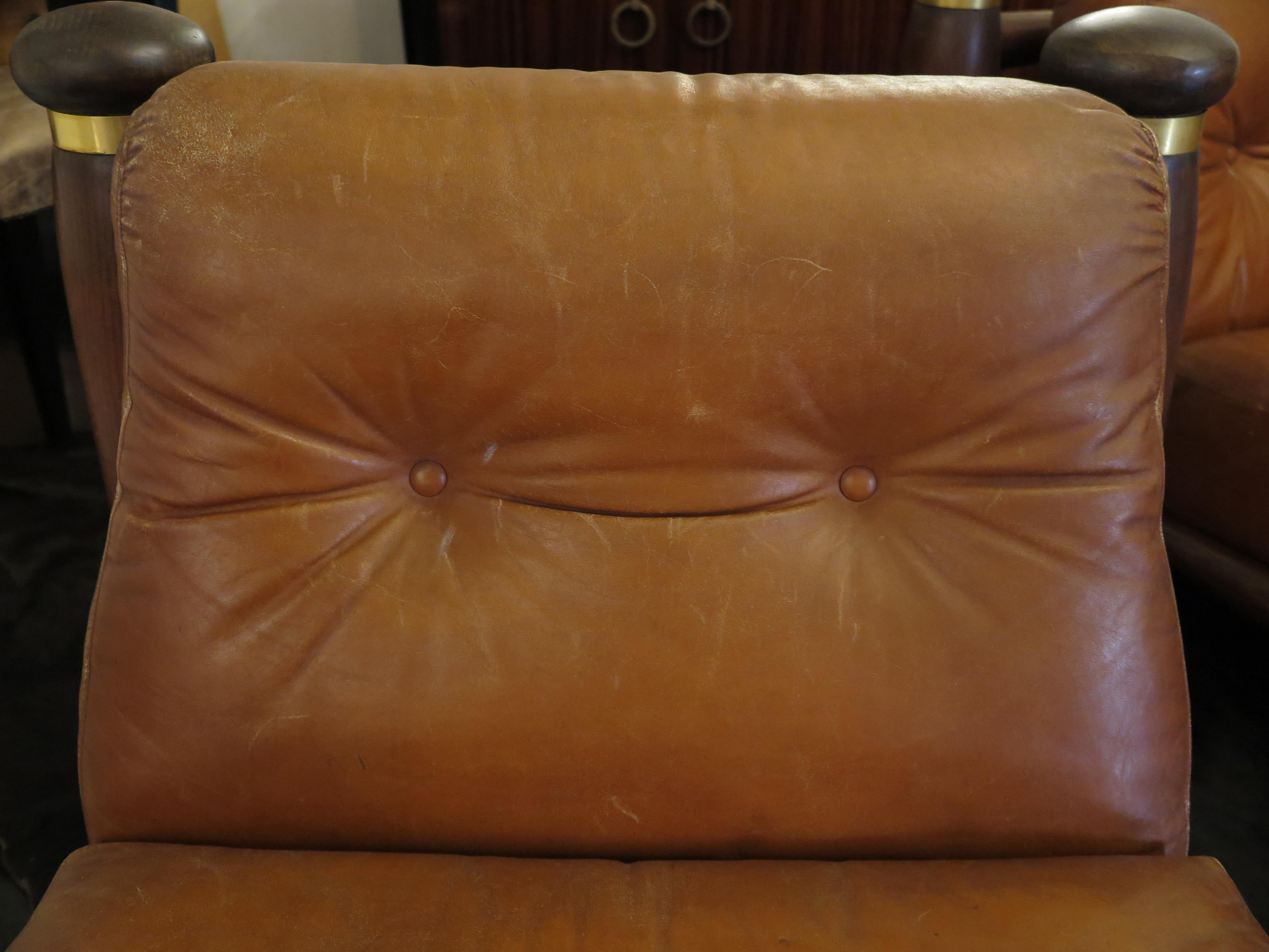 Paar italienische Sessel ohne Armlehne aus Leder aus der Mitte des Jahrhunderts im Zustand „Gut“ im Angebot in Los Angeles, CA