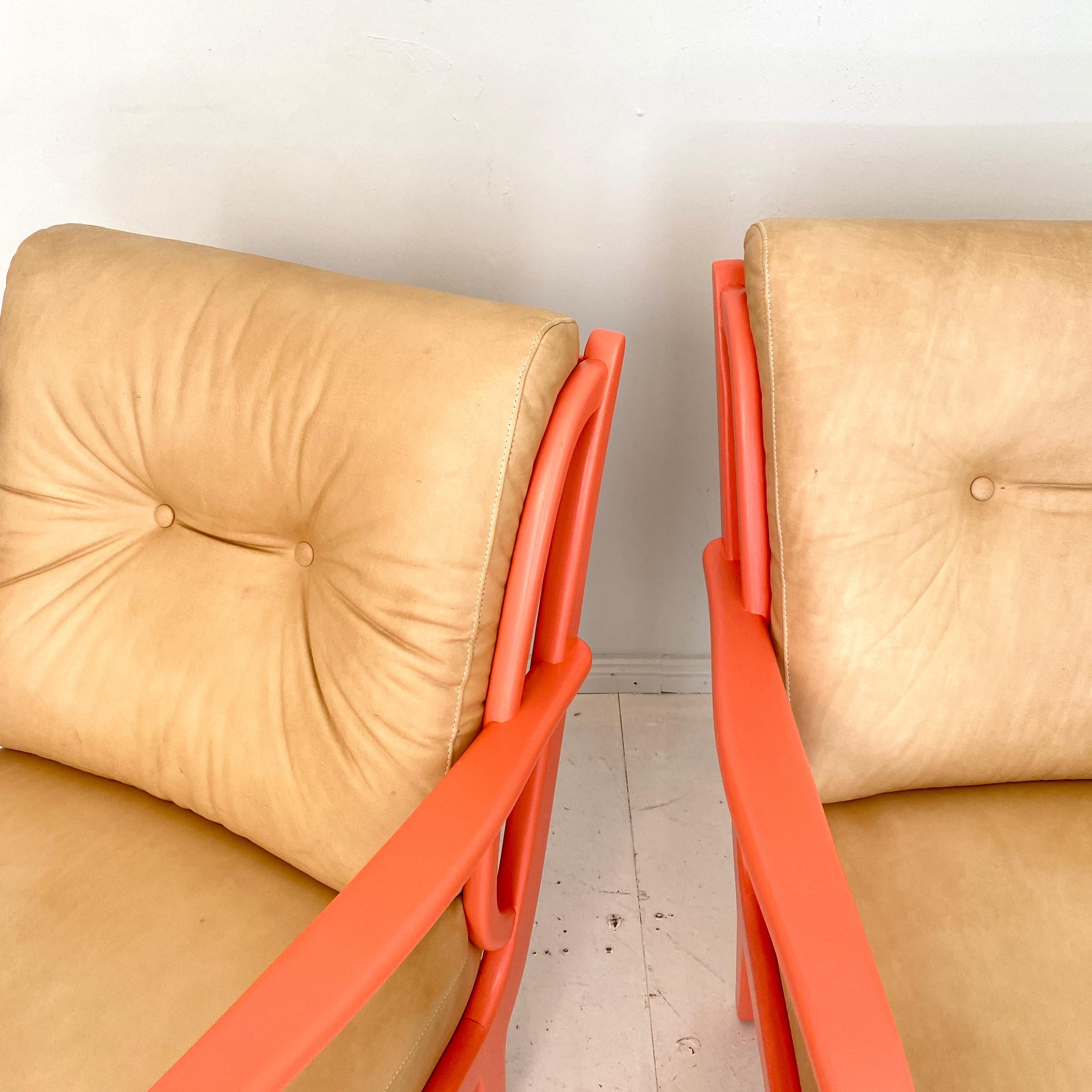 Pair of Italian Mid Century Lounge Chairs in Coral Color and Beige Leather, 1950 7